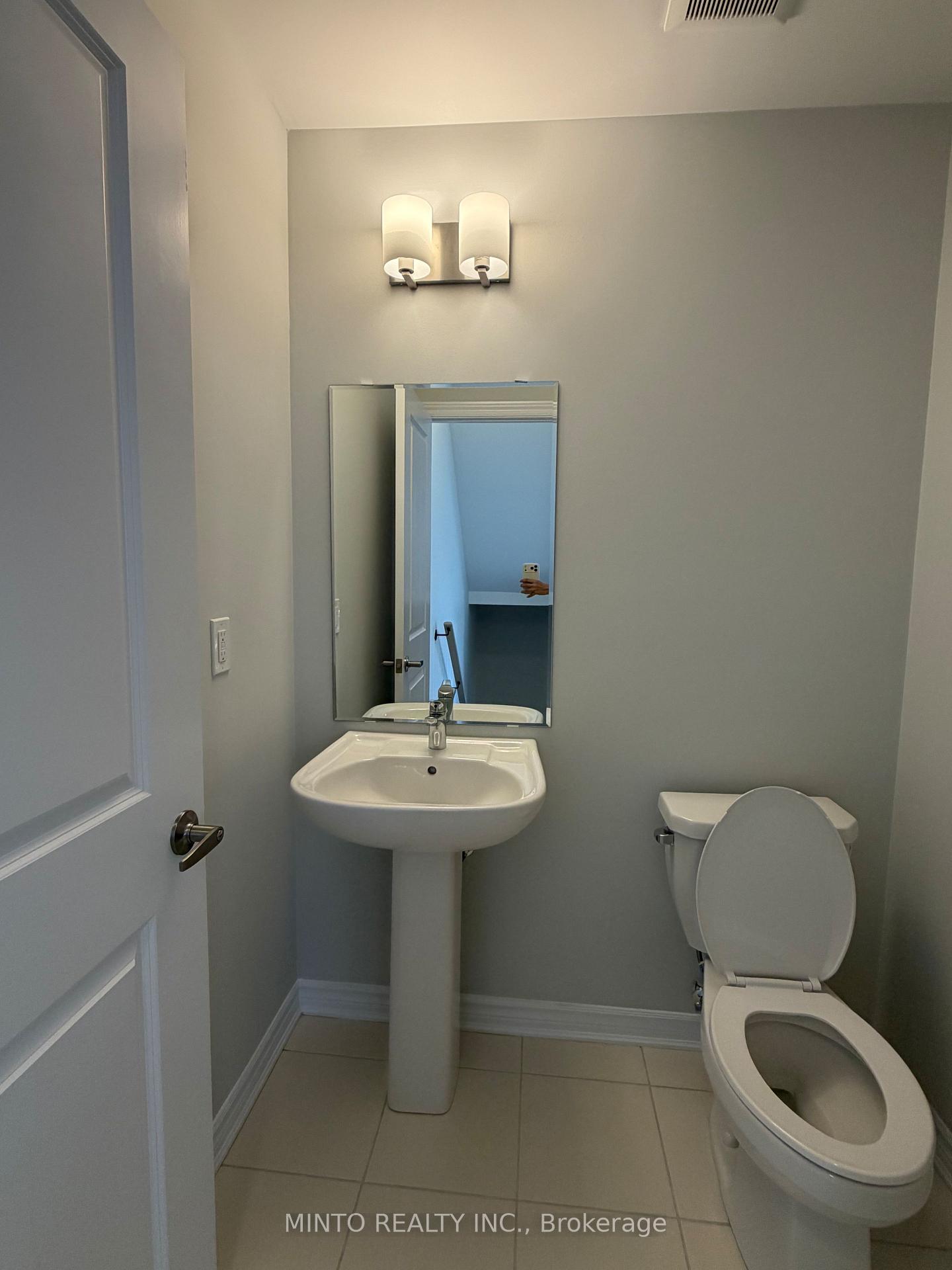 Photo 5 of 1142 Greentree Path, Oshawa, Kedron — HOMEH