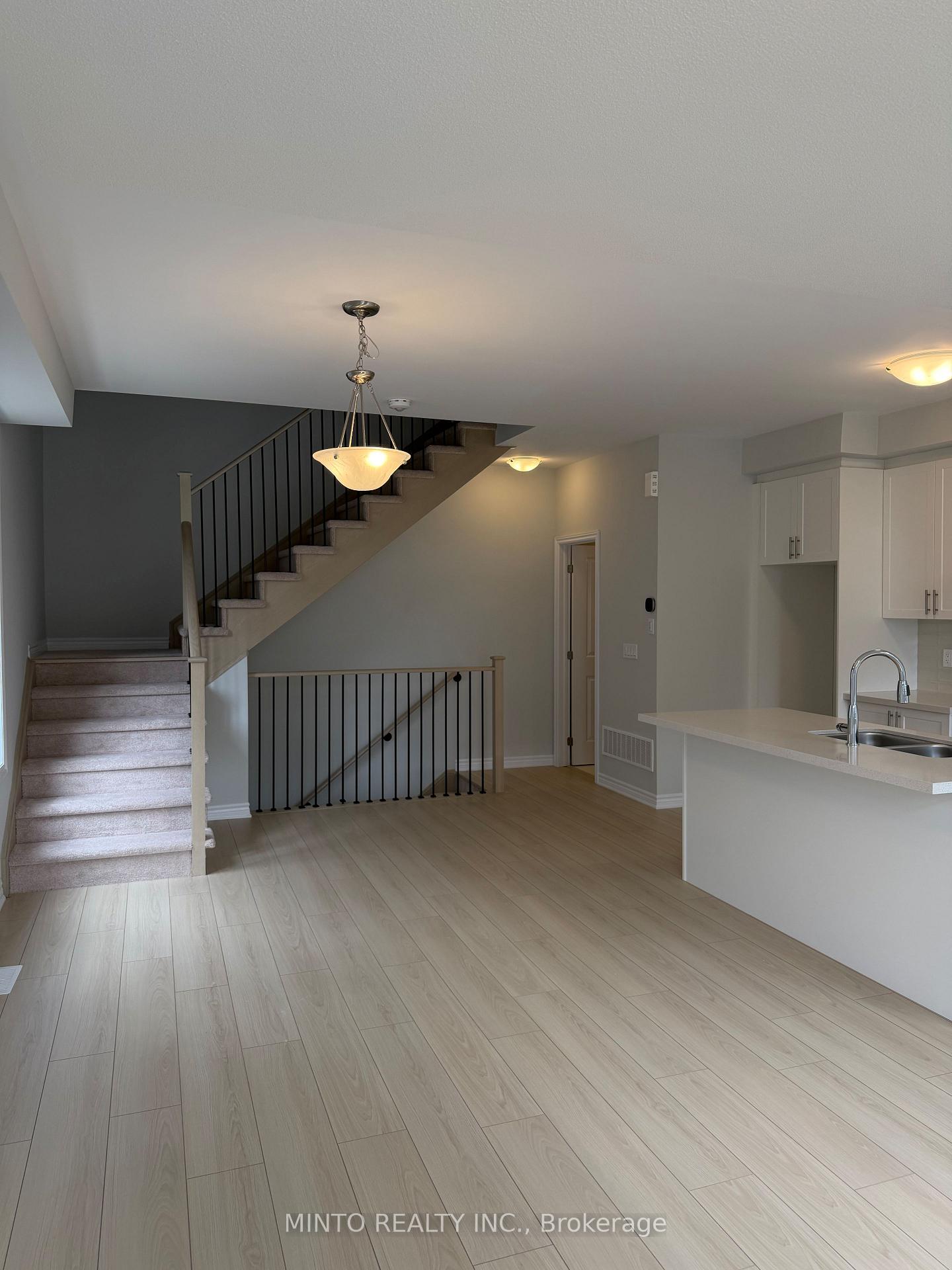 Photo 10 of 1142 Greentree Path, Oshawa, Kedron — HOMEH