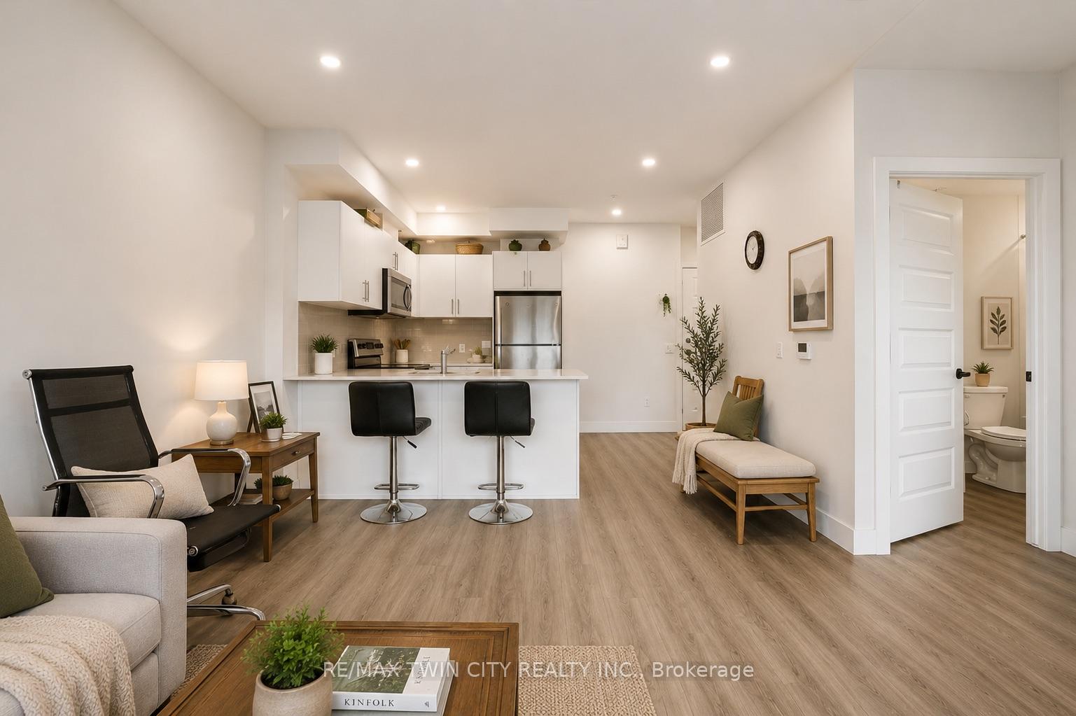 Photo 2 of Unit 507, 1000 Lackner Boulevard, Kitchener, Grand River North — HOMEH