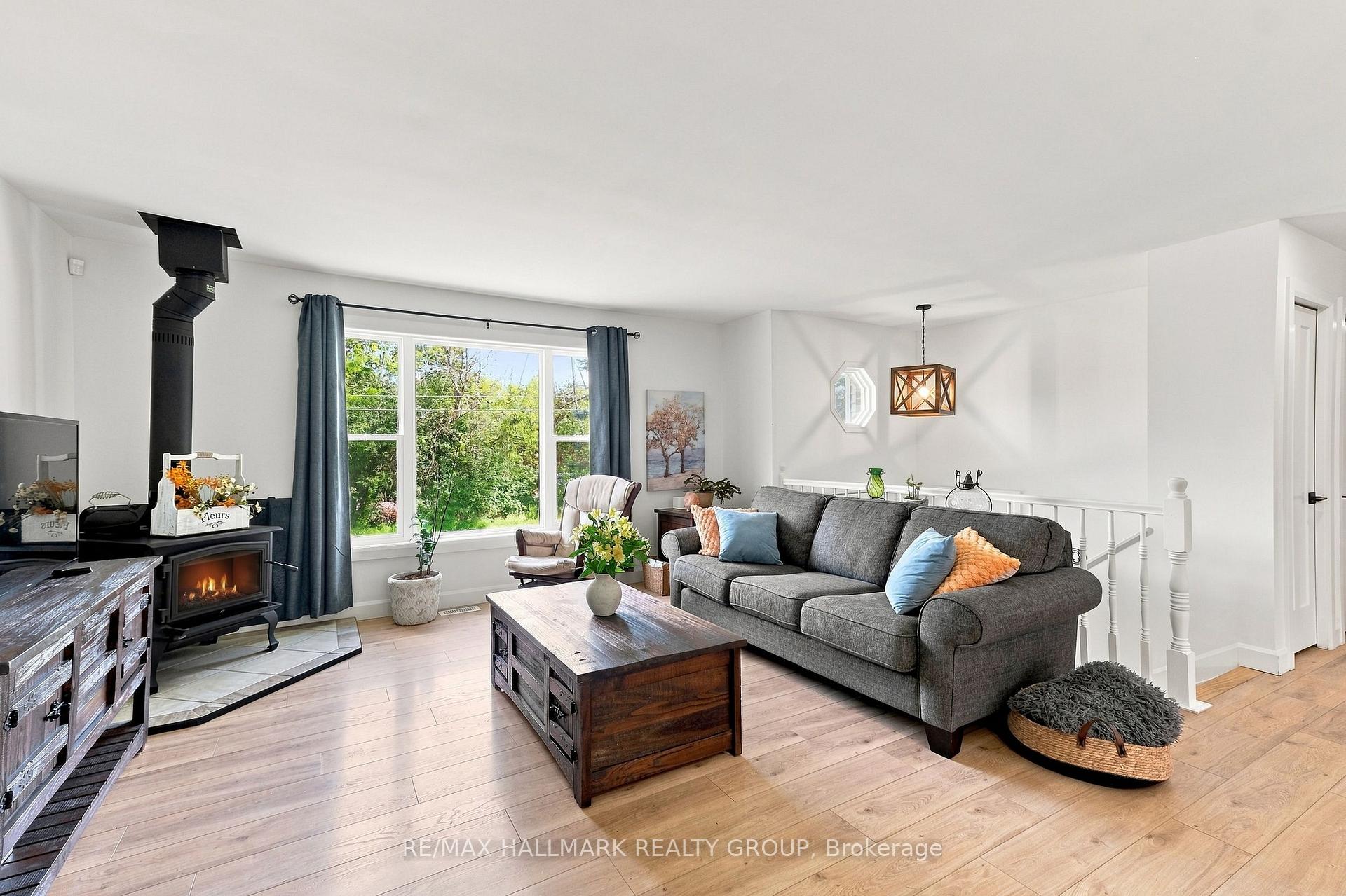 Photo 4 of 776 Mcfarlane Road, North Grenville, North Grenville Twp (Kemptville South) — HOMEH
