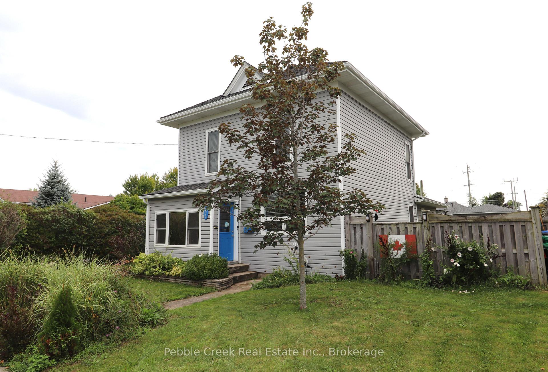 Photo 2 of 206 Picton Street E, Goderich, Goderich (Town) — HOMEH