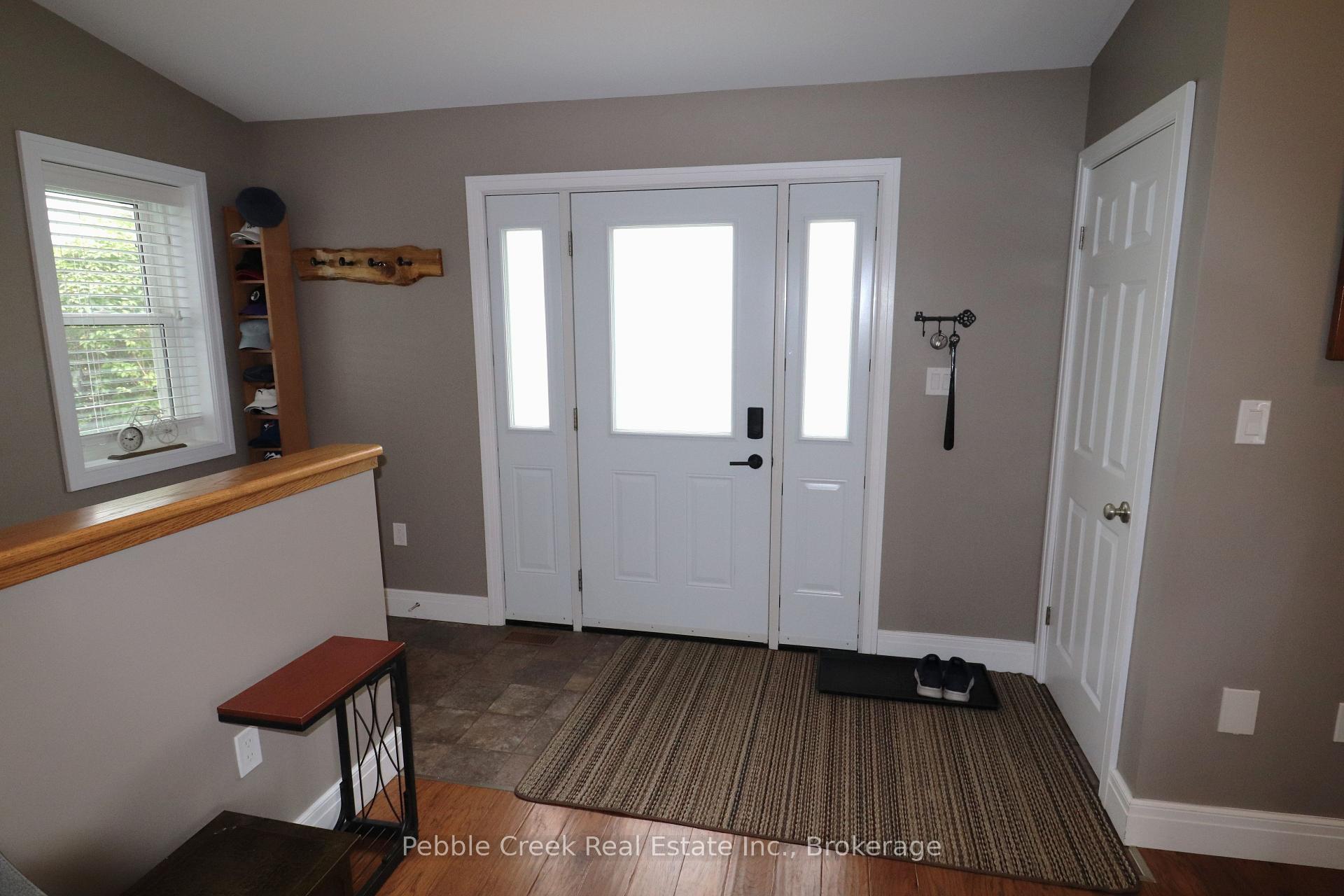 Photo 6 of 206 Picton Street E, Goderich, Goderich (Town) — HOMEH