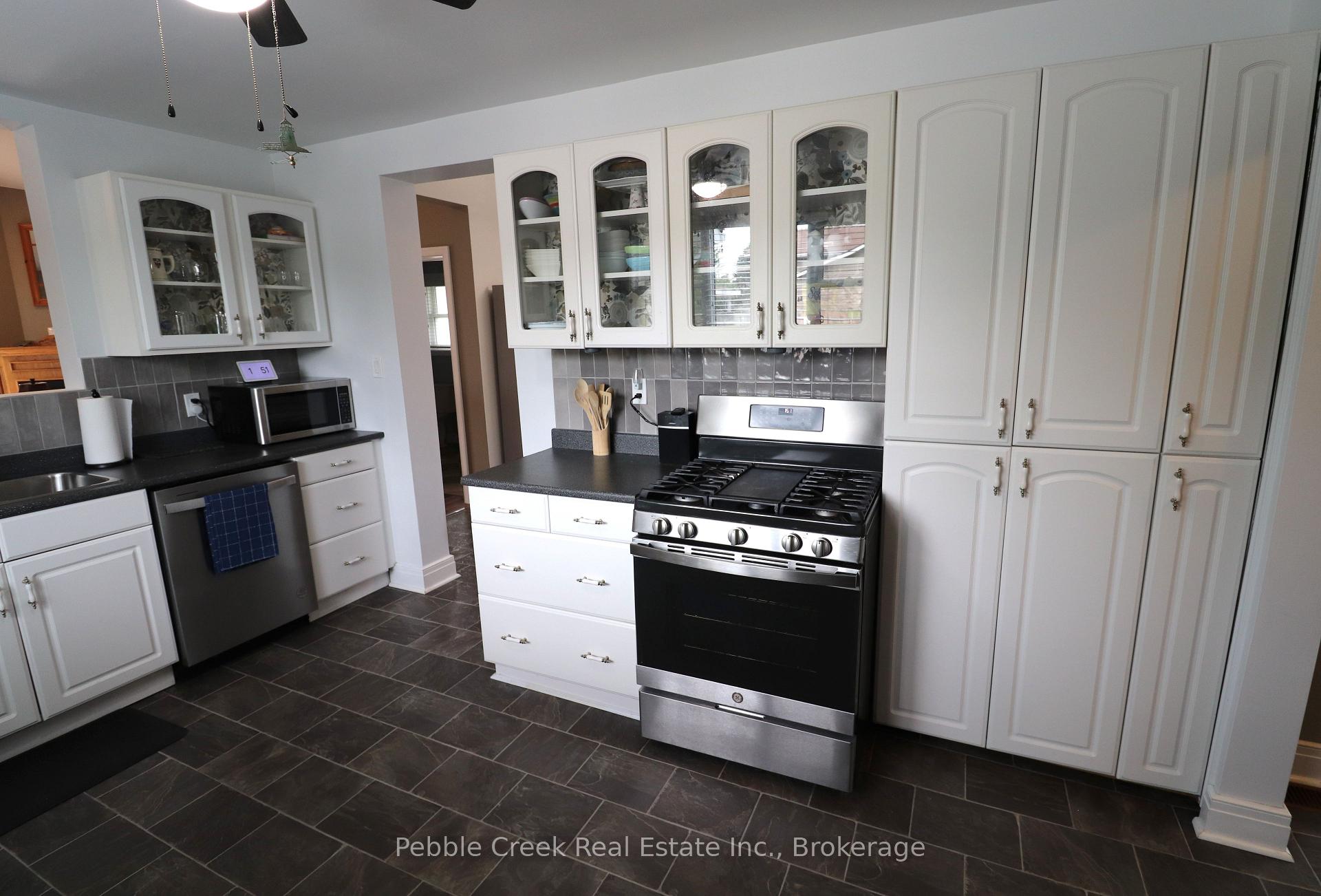 Photo 21 of 206 Picton Street E, Goderich, Goderich (Town) — HOMEH