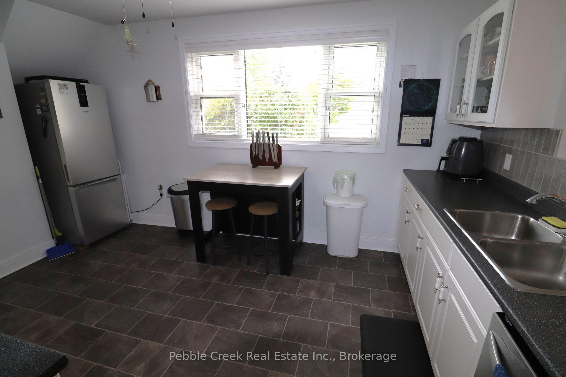 Photo 23 of 206 Picton Street E, Goderich, Goderich (Town) — HOMEH