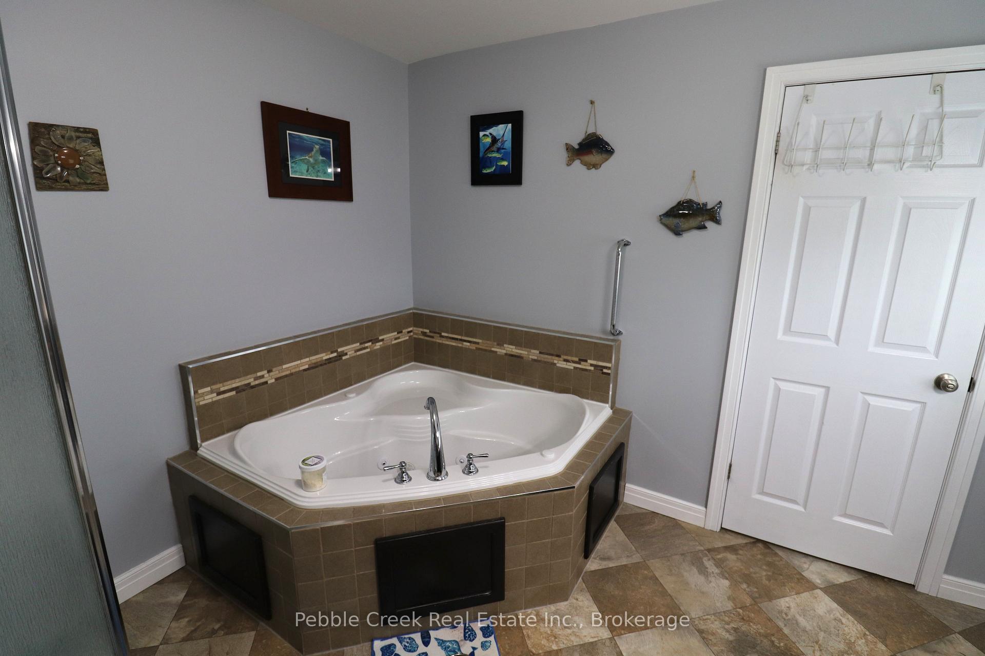 Photo 26 of 206 Picton Street E, Goderich, Goderich (Town) — HOMEH