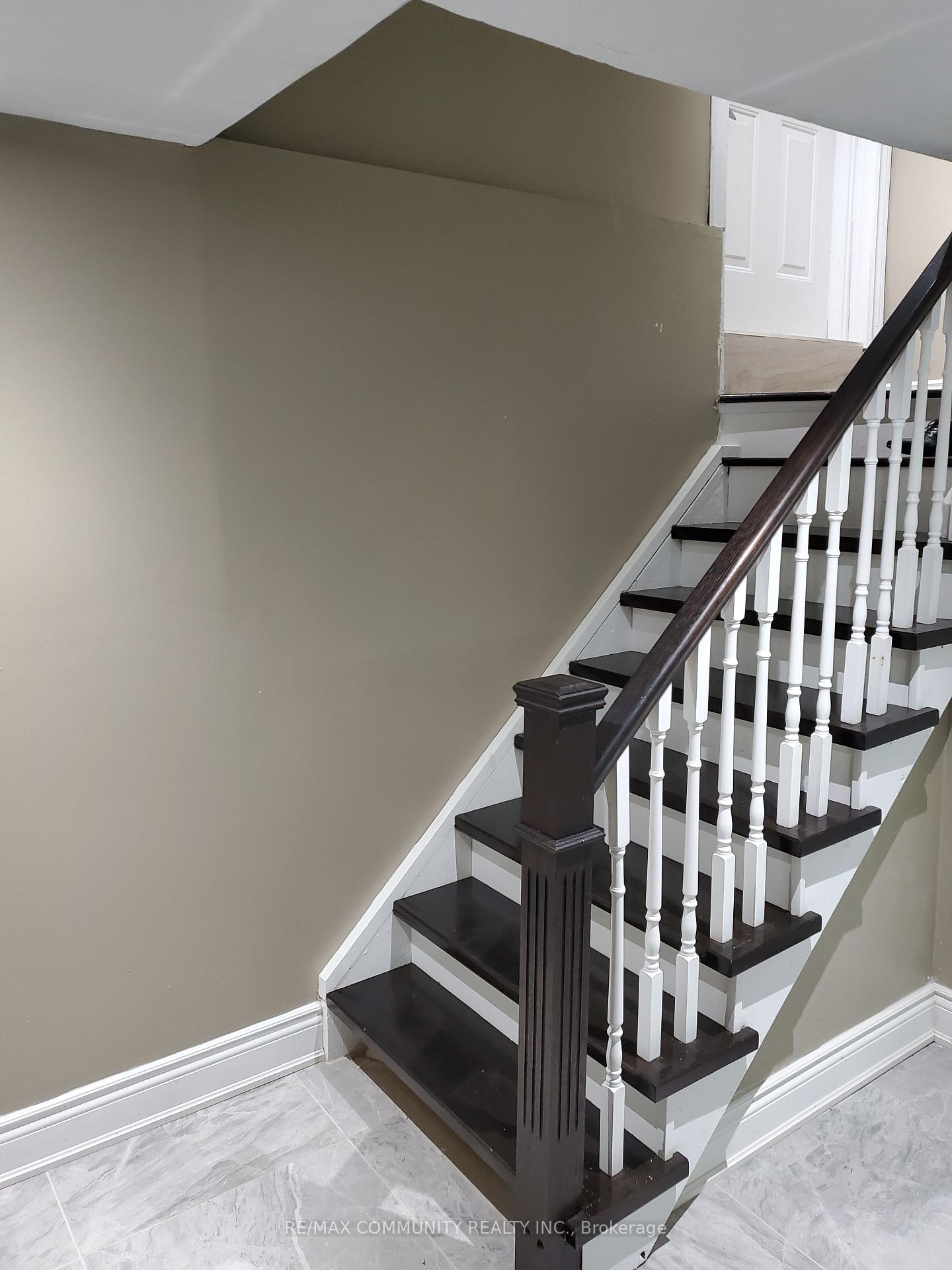 Photo 4 of Unit Basement, 27 Karen Miles Crescent, Markham, Middlefield — HOMEH
