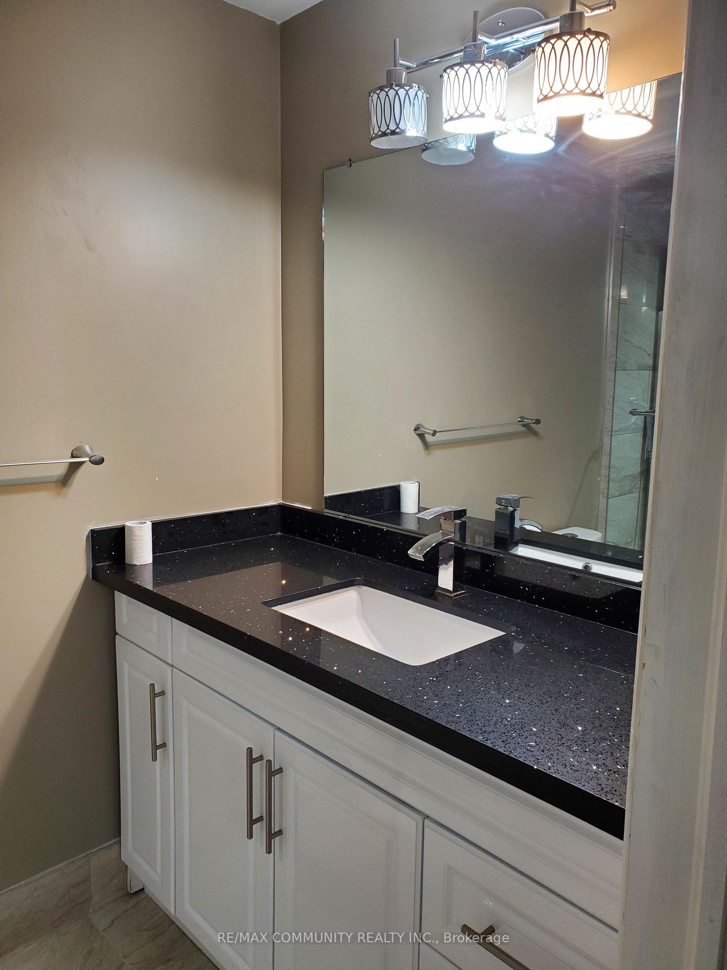 Photo 8 of Unit Basement, 27 Karen Miles Crescent, Markham, Middlefield — HOMEH