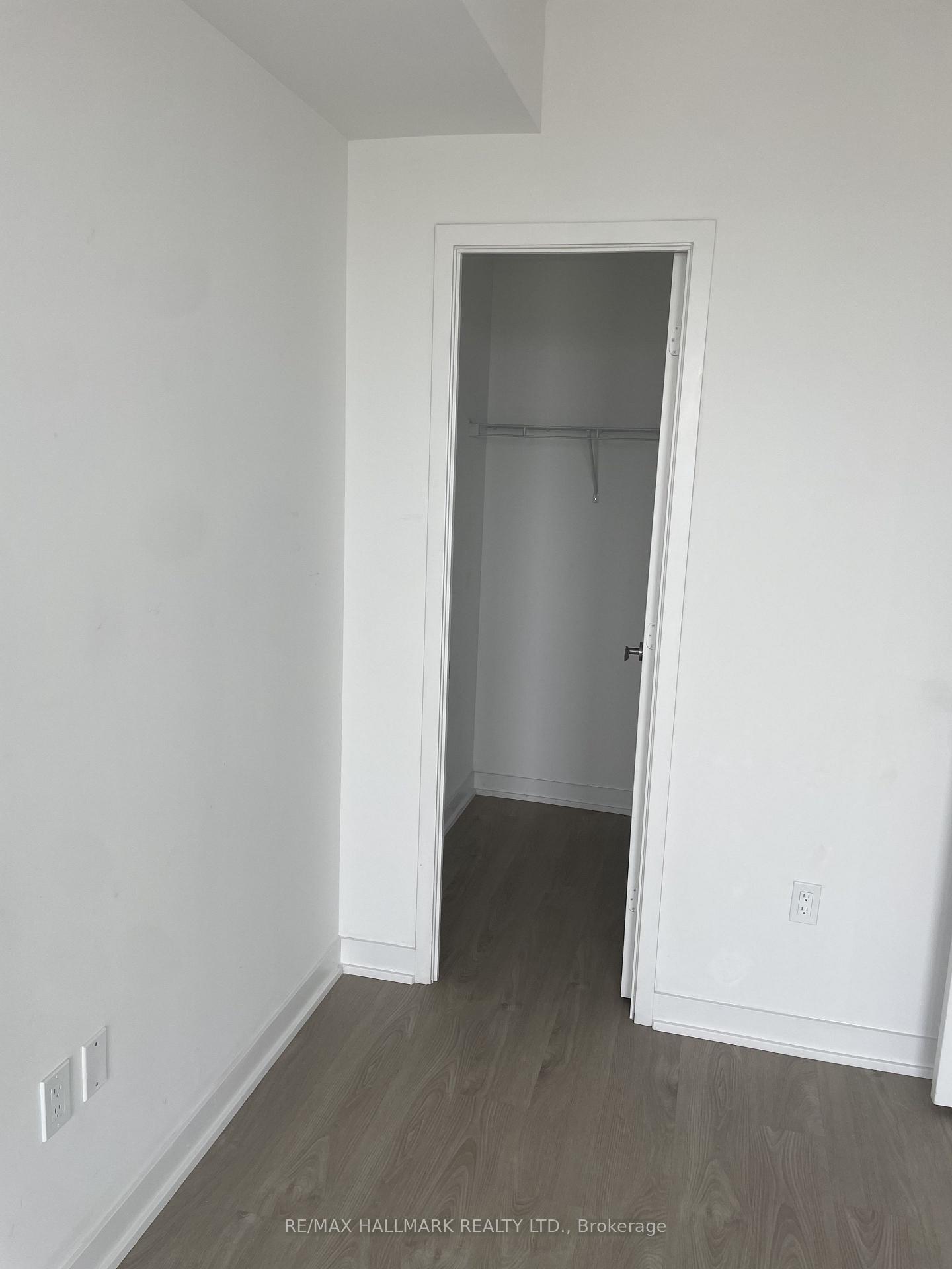 Photo 6 of Unit 4111, 3900 Confederation Parkway, Mississauga, City Centre — HOMEH