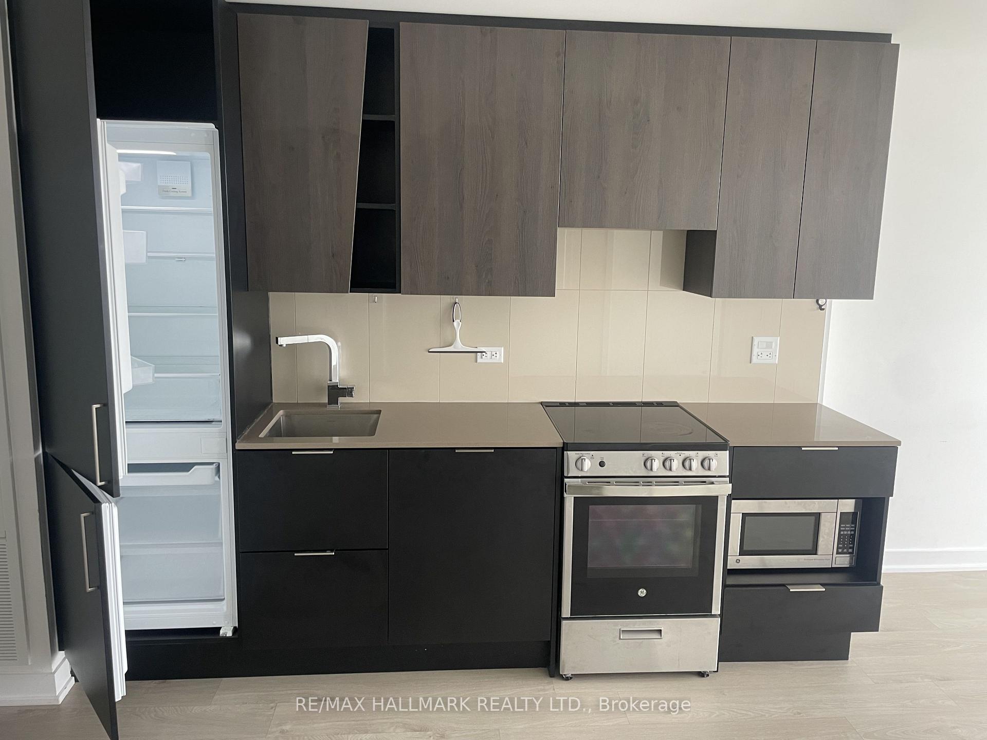 Photo 8 of Unit 4111, 3900 Confederation Parkway, Mississauga, City Centre — HOMEH