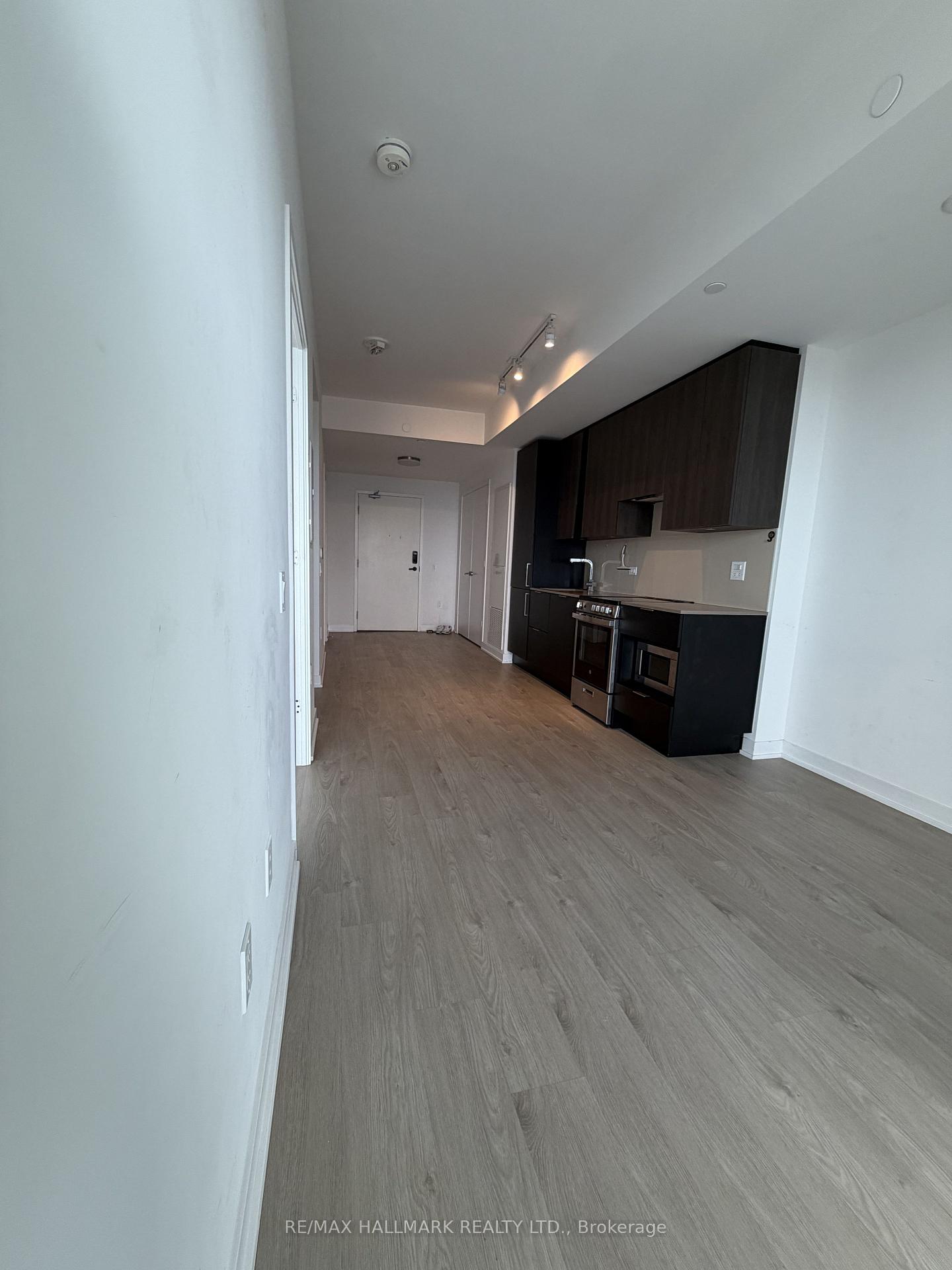Photo 13 of Unit 4111, 3900 Confederation Parkway, Mississauga, City Centre — HOMEH