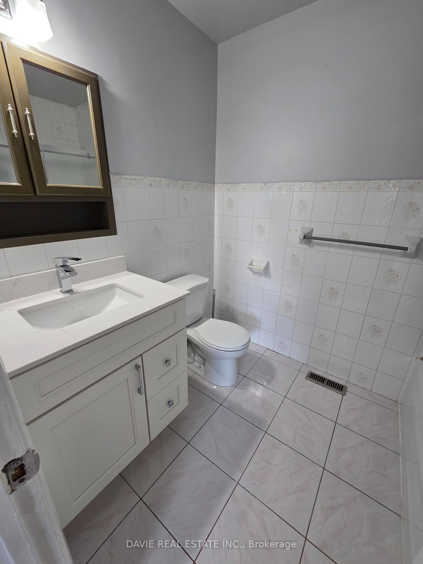 Photo 8 of Unit Upper, 50 Crawford Drive, Brampton, Madoc — HOMEH