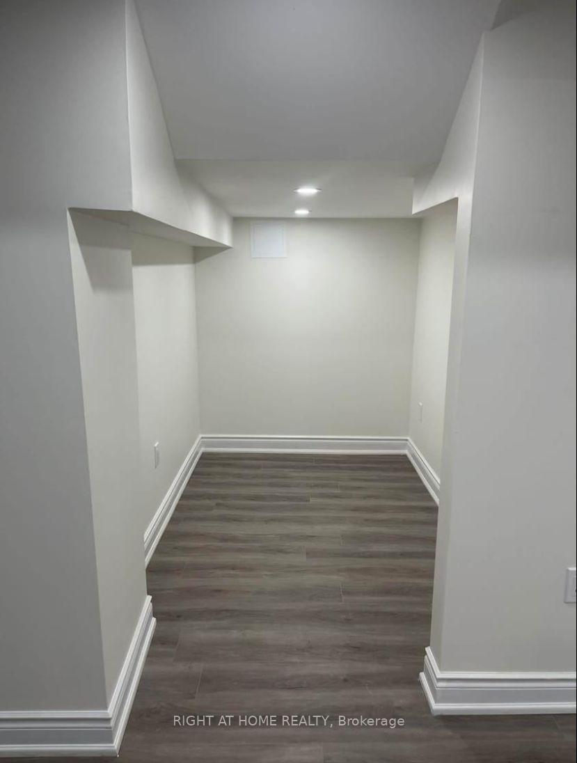 Photo 6 of Unit BASEMENT, 264 Robert Parkinson Drive, Brampton, Northwest Brampton — HOMEH