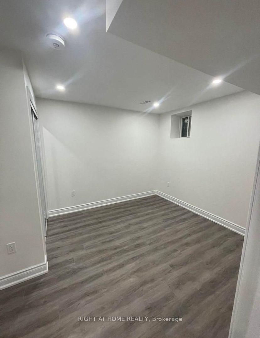 Photo 9 of Unit BASEMENT, 264 Robert Parkinson Drive, Brampton, Northwest Brampton — HOMEH