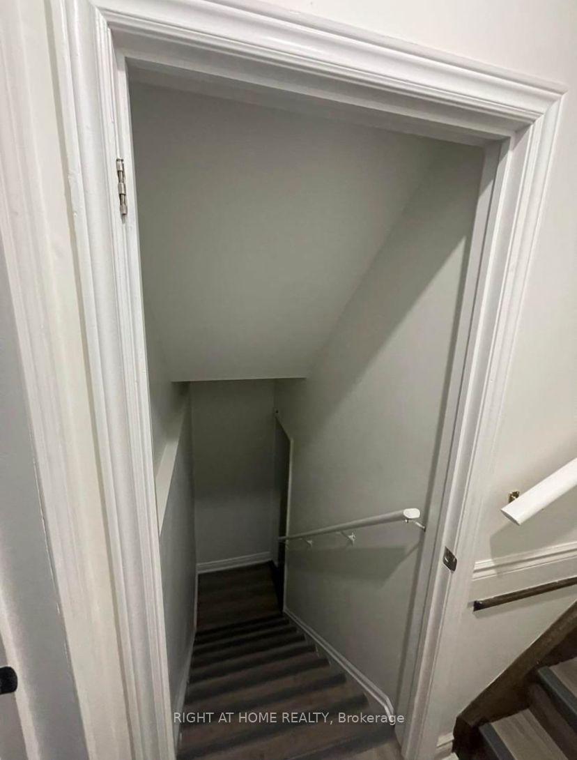 Photo 10 of Unit BASEMENT, 264 Robert Parkinson Drive, Brampton, Northwest Brampton — HOMEH