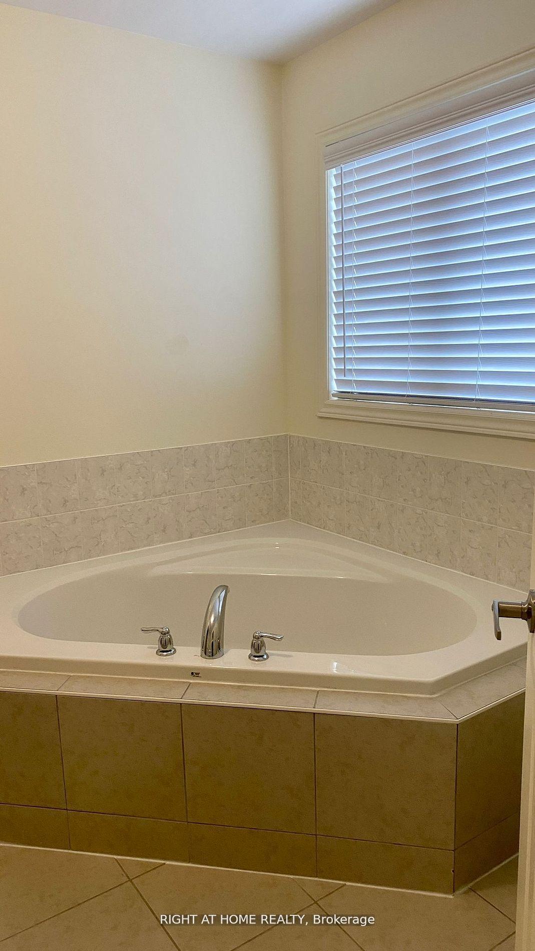 Photo 20 of 467 Downes Jackson Heights N, Milton, Harrison — HOMEH