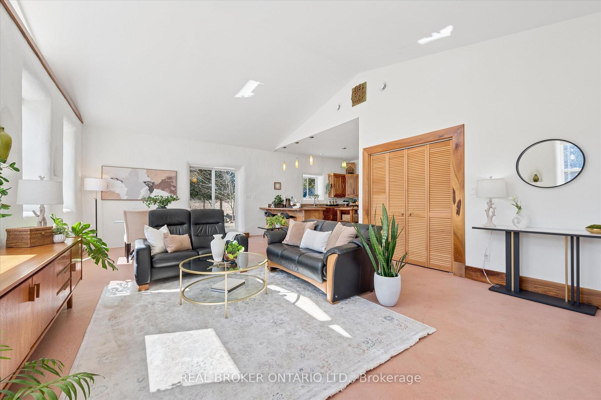 Photo 3 of 5578 11th Line, Minto — HOMEH