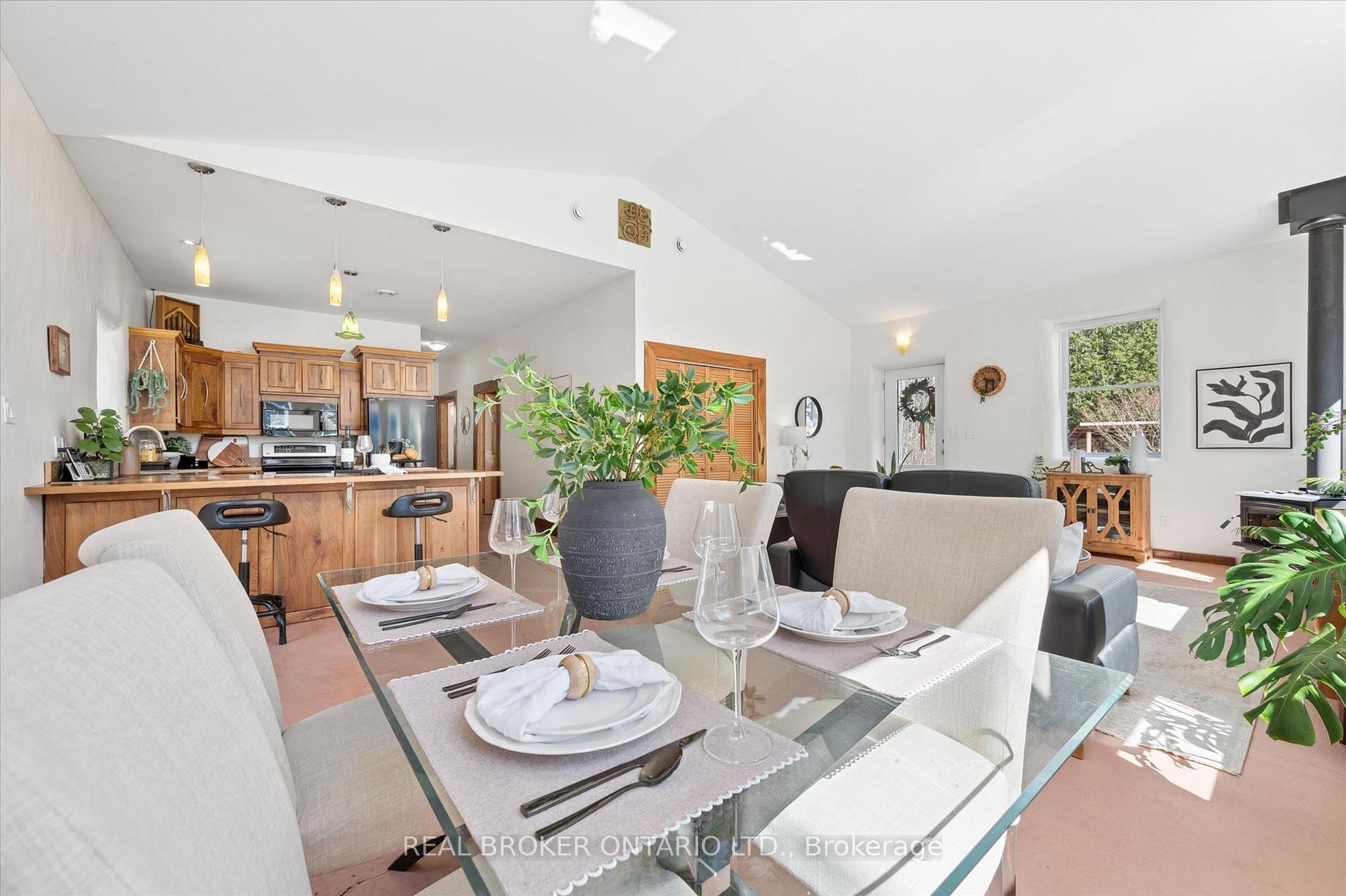 Photo 7 of 5578 11th Line, Minto — HOMEH