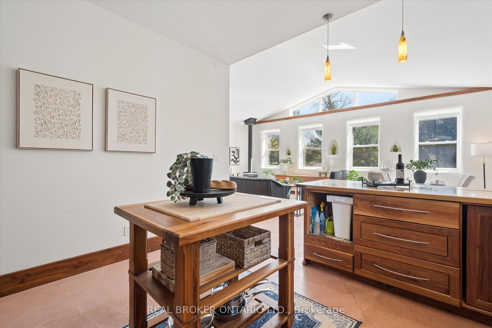 Photo 10 of 5578 11th Line, Minto — HOMEH