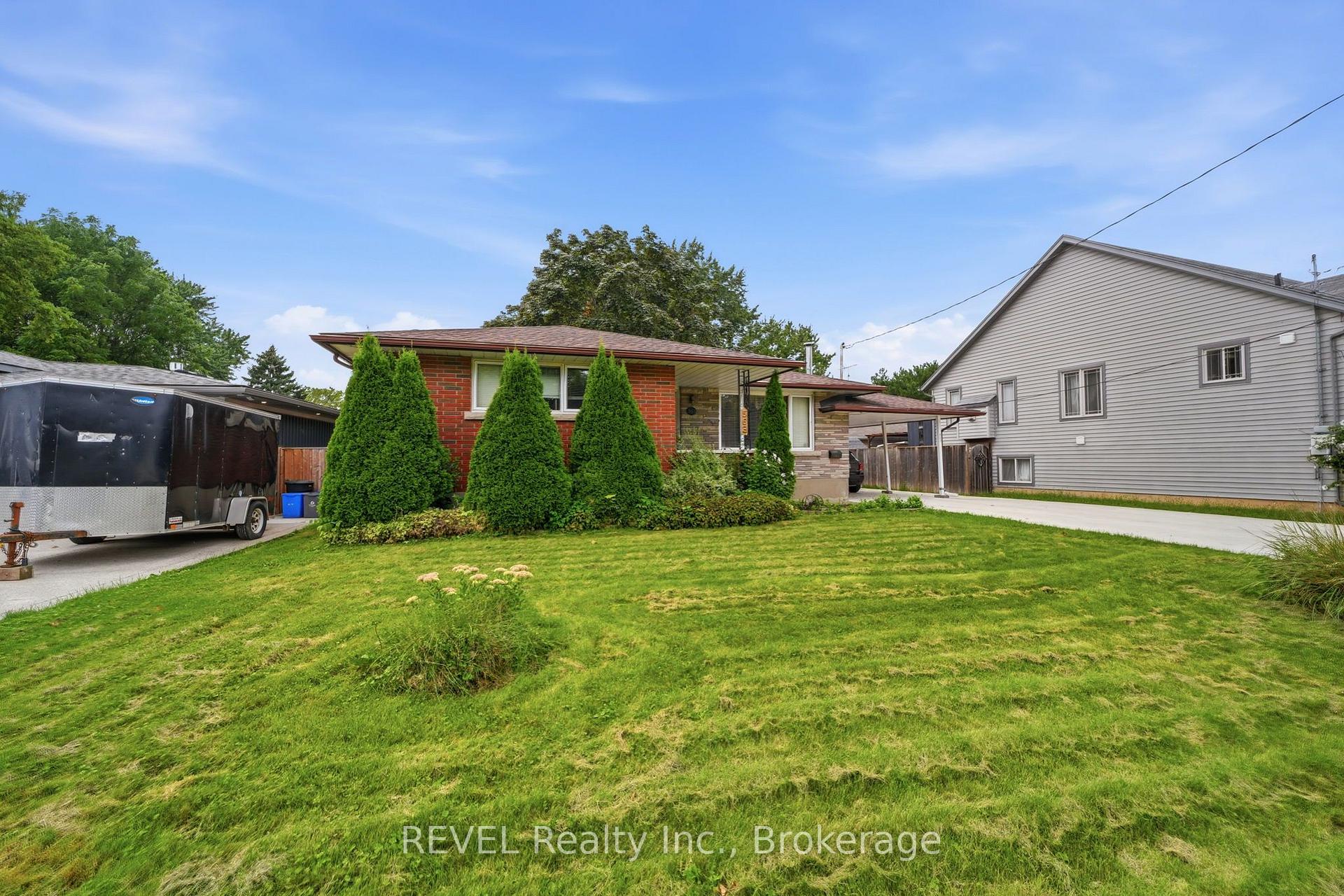 Photo 2 of 563 Bunting Road, St. Catharines, Bunting/Linwell — HOMEH