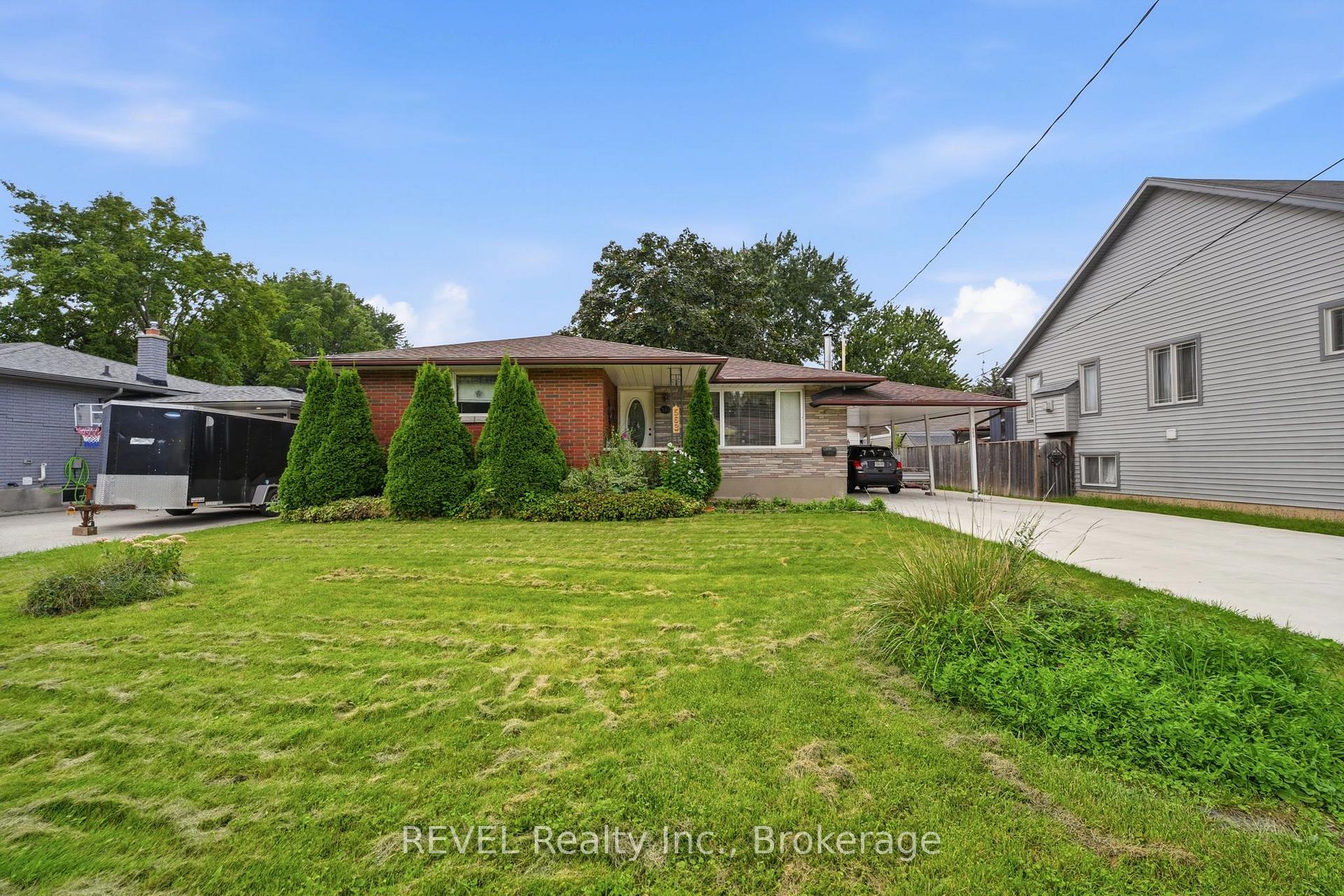 Photo 3 of 563 Bunting Road, St. Catharines, Bunting/Linwell — HOMEH