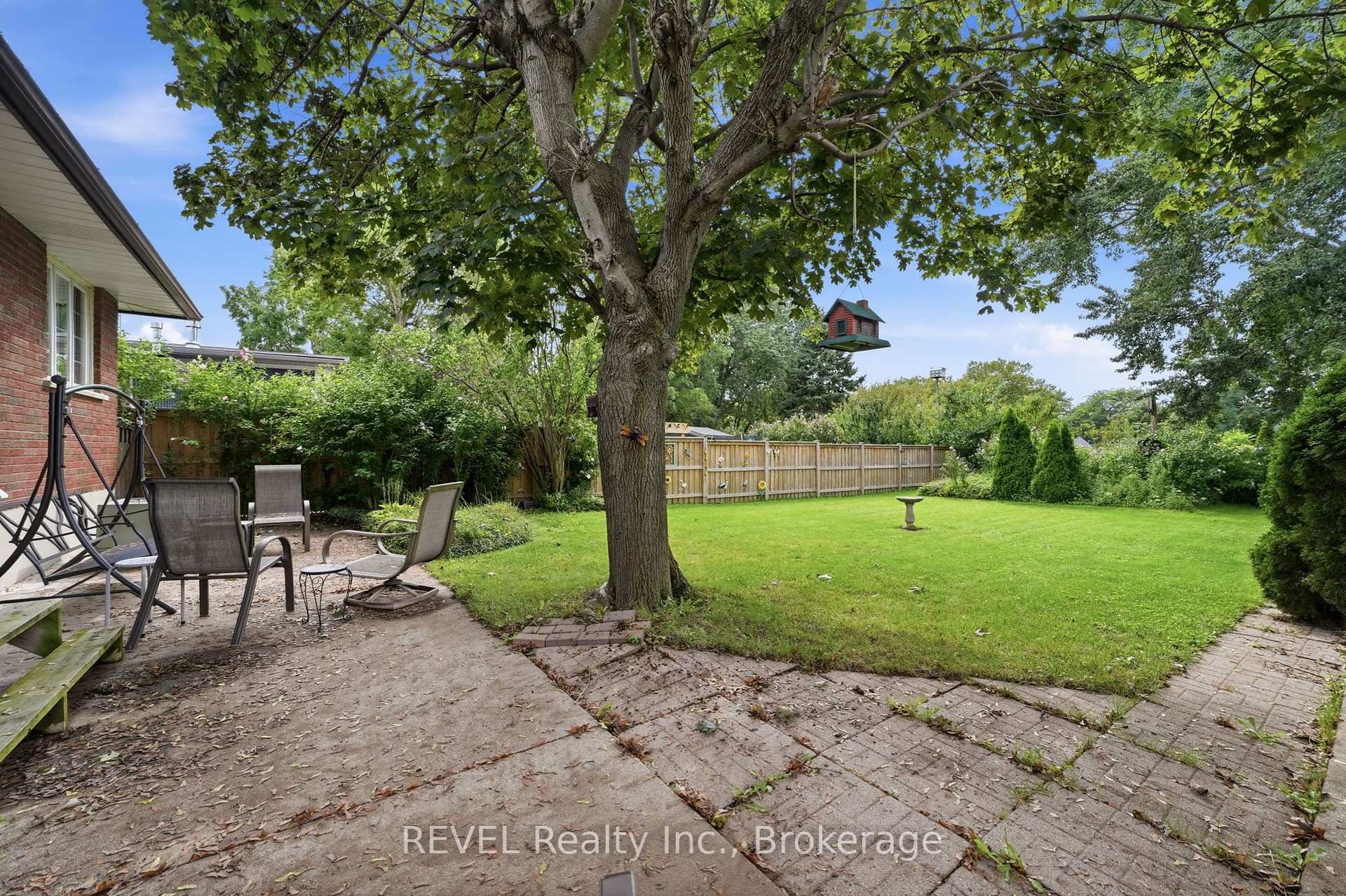 Photo 11 of 563 Bunting Road, St. Catharines, Bunting/Linwell — HOMEH