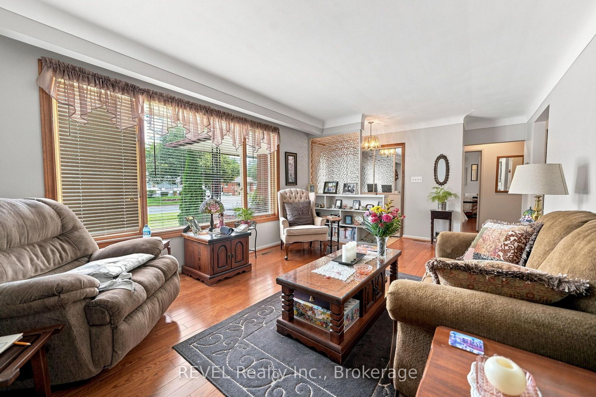 Photo 14 of 563 Bunting Road, St. Catharines, Bunting/Linwell — HOMEH