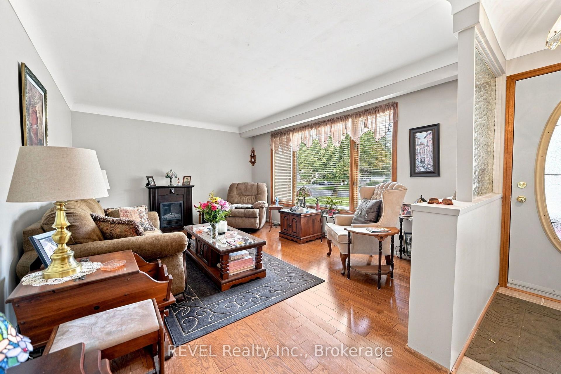 Photo 15 of 563 Bunting Road, St. Catharines, Bunting/Linwell — HOMEH