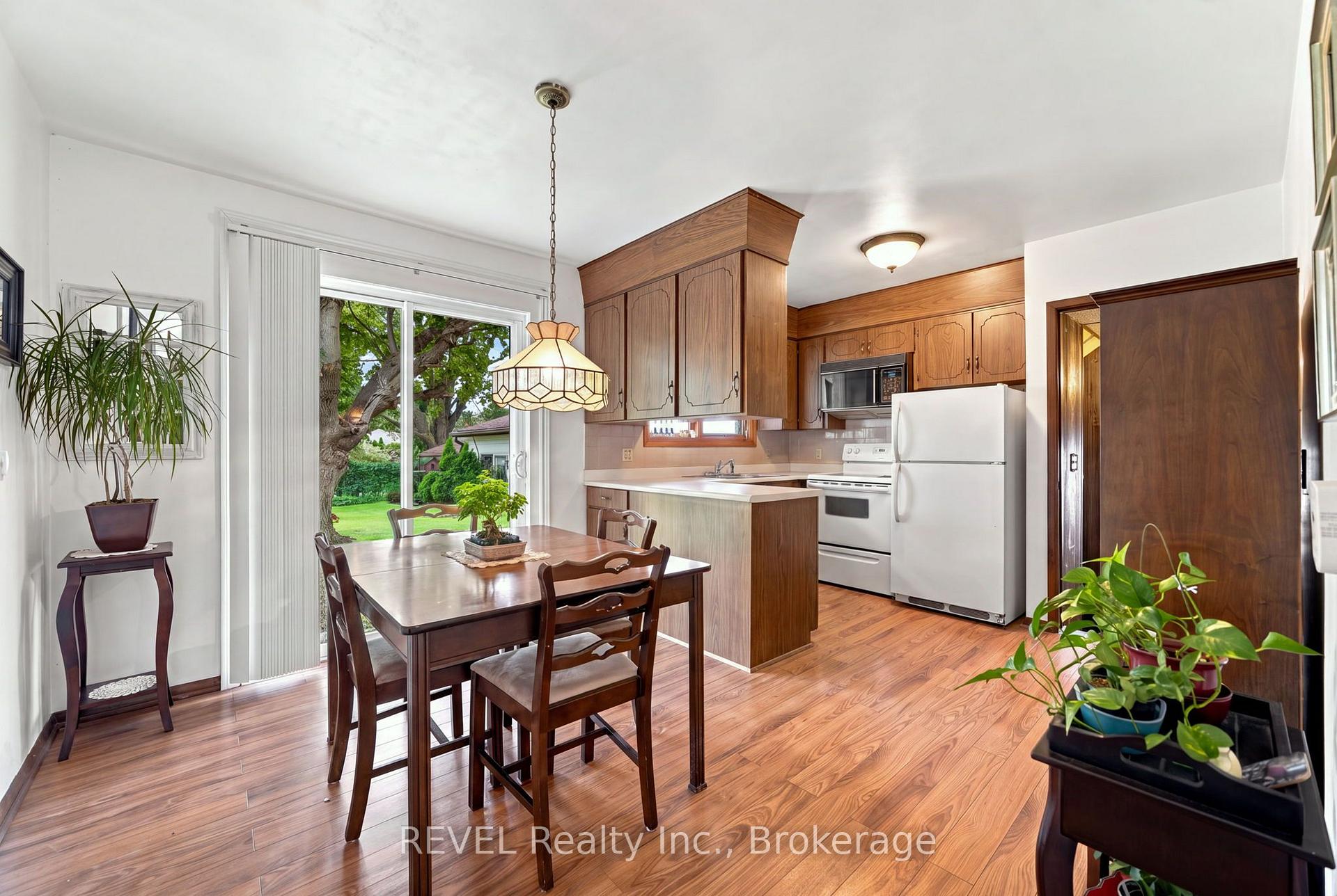 Photo 20 of 563 Bunting Road, St. Catharines, Bunting/Linwell — HOMEH