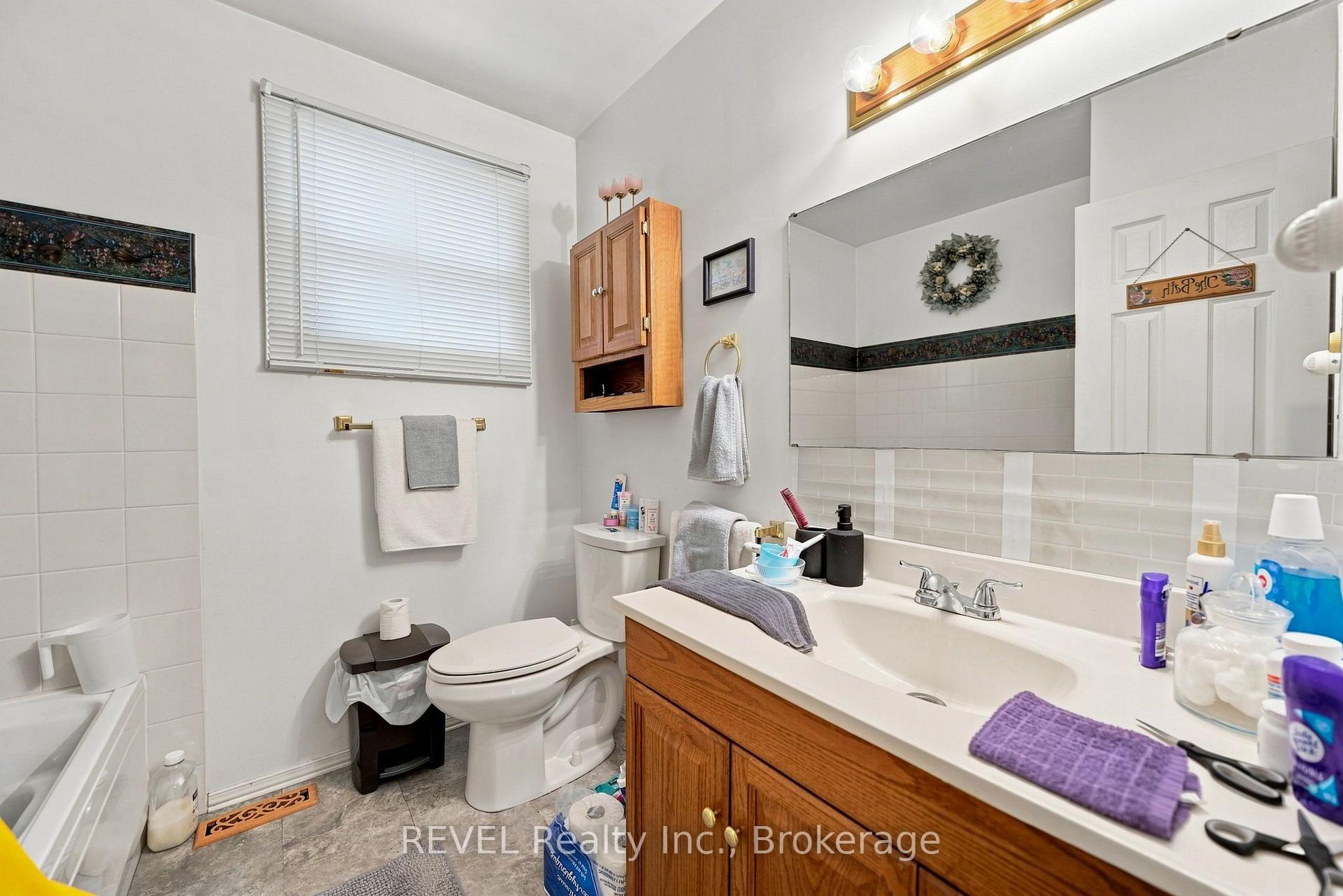 Photo 22 of 563 Bunting Road, St. Catharines, Bunting/Linwell — HOMEH