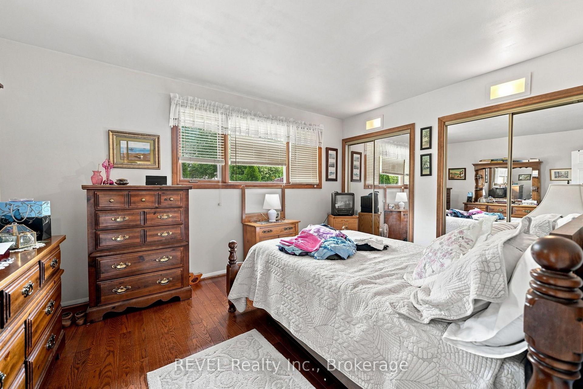 Photo 25 of 563 Bunting Road, St. Catharines, Bunting/Linwell — HOMEH
