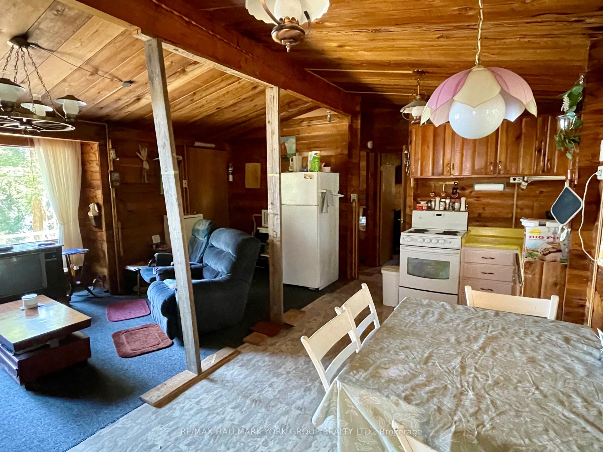 Photo 23 of 41 Maureen Drive, Seguin — HOMEH