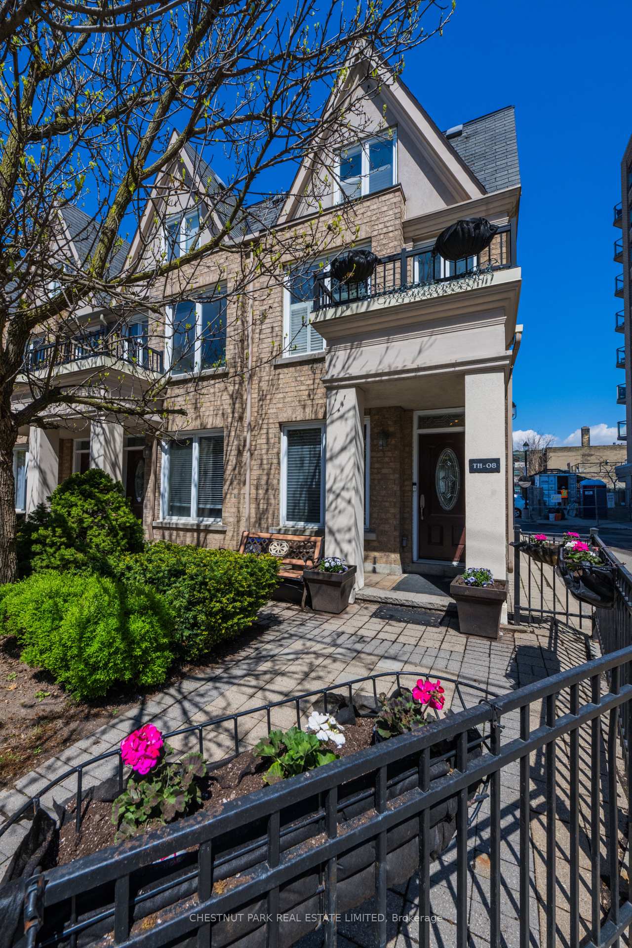 Photo of Unit TH8, 140 Bathurst Street