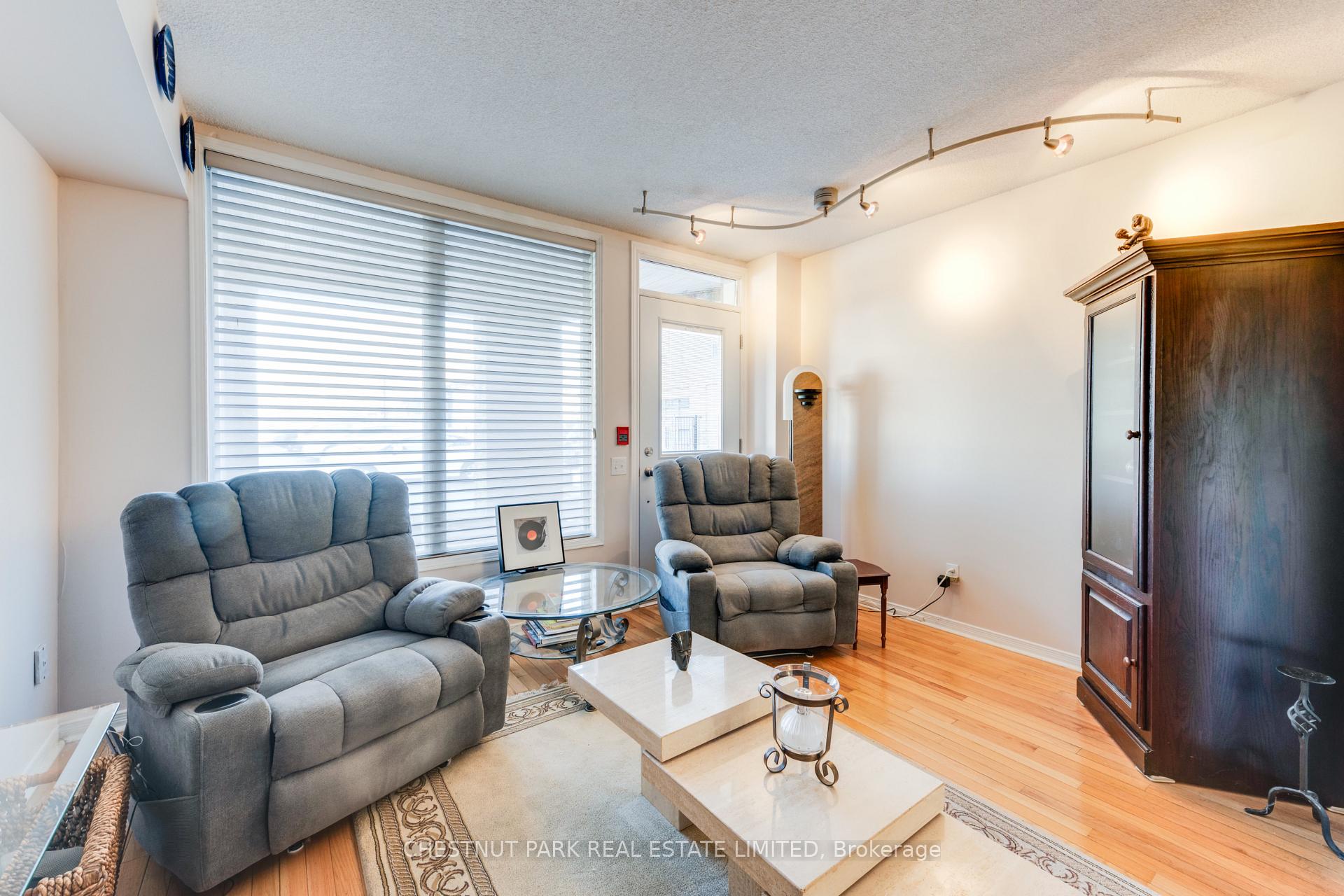 Photo 11 of Unit TH8, 140 Bathurst Street, Toronto, Niagara — HOMEH
