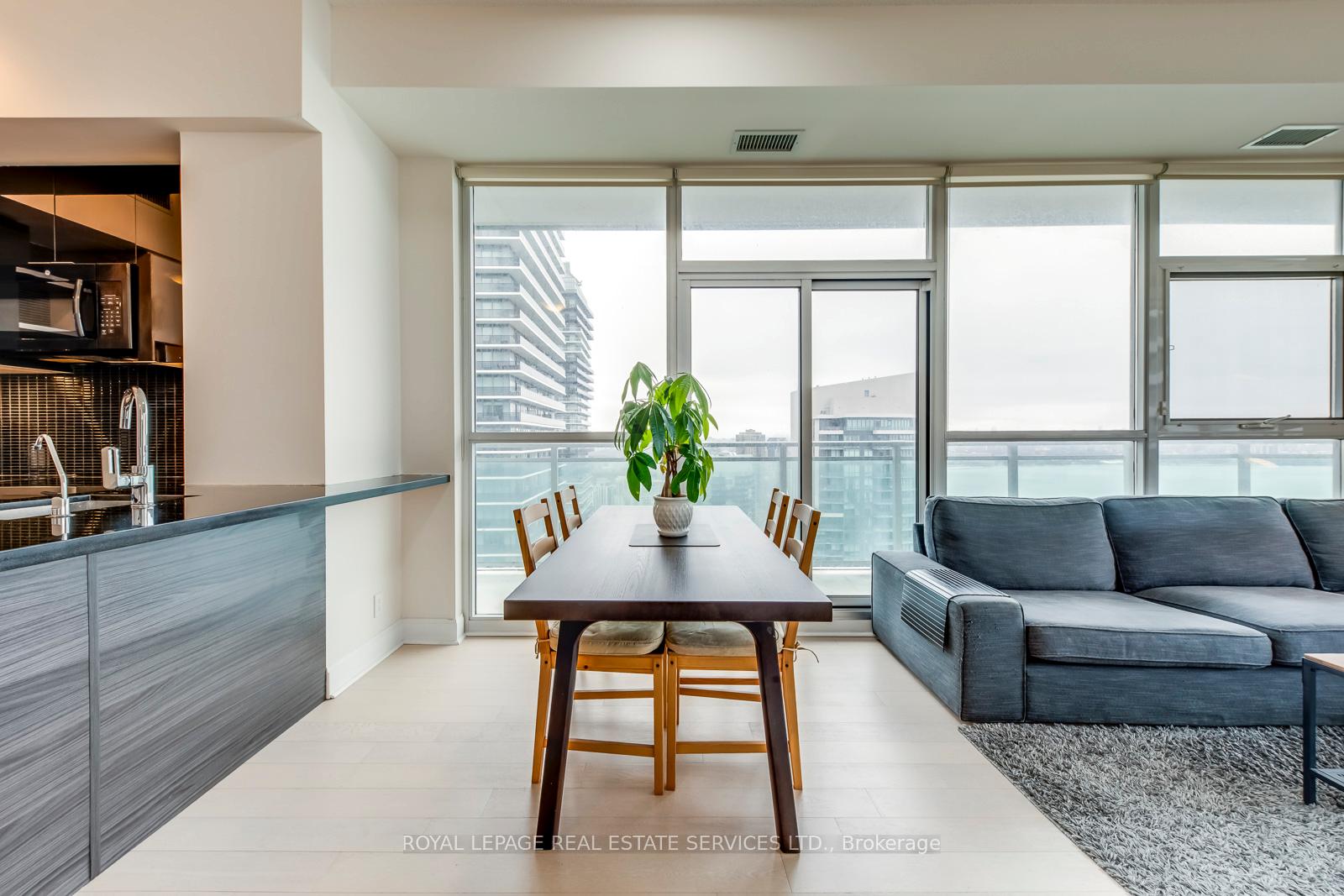 Photo 6 of Unit 3706, 33 Shore Breeze Drive, Etobicoke, Mimico — HOMEH