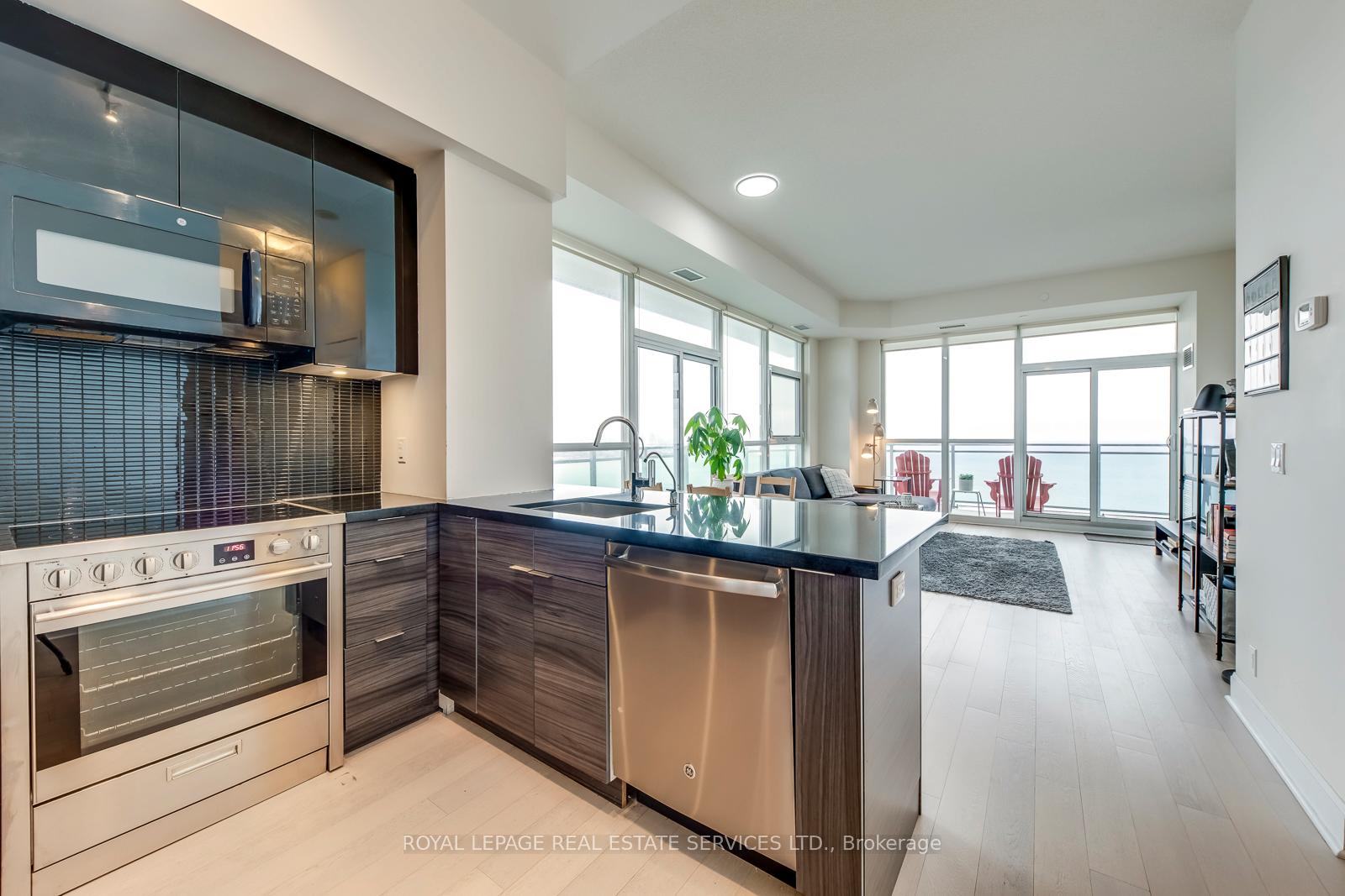 Photo 13 of Unit 3706, 33 Shore Breeze Drive, Etobicoke, Mimico — HOMEH