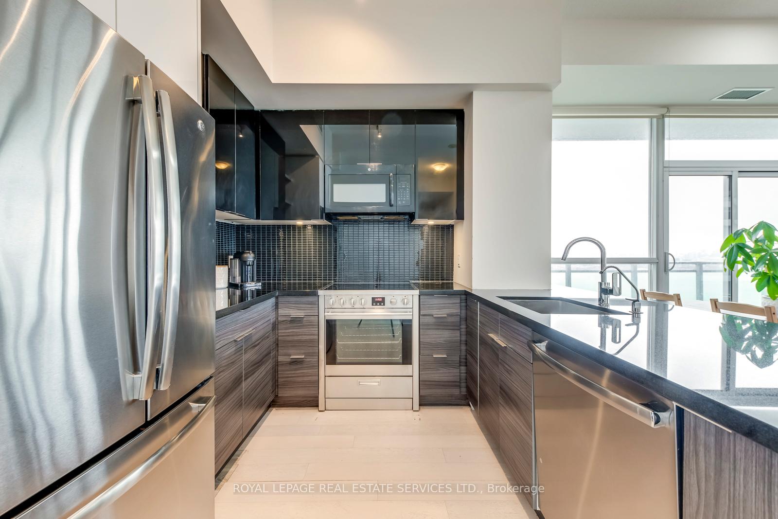 Photo 16 of Unit 3706, 33 Shore Breeze Drive, Etobicoke, Mimico — HOMEH