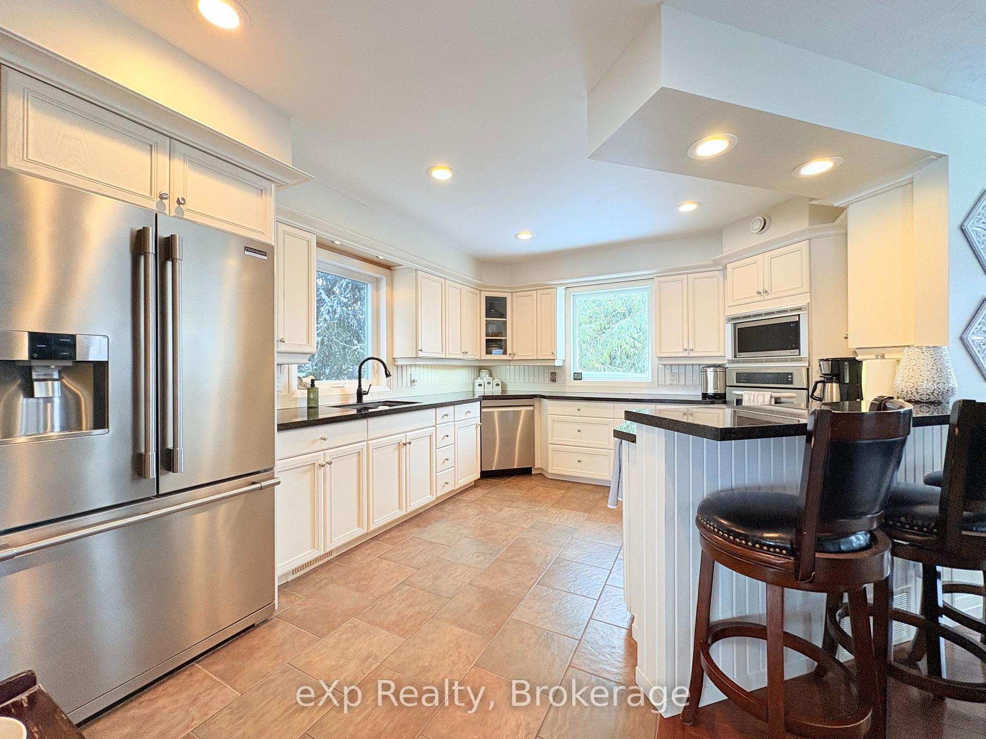 Photo 20 of 3 Gray Court, South Bruce — HOMEH