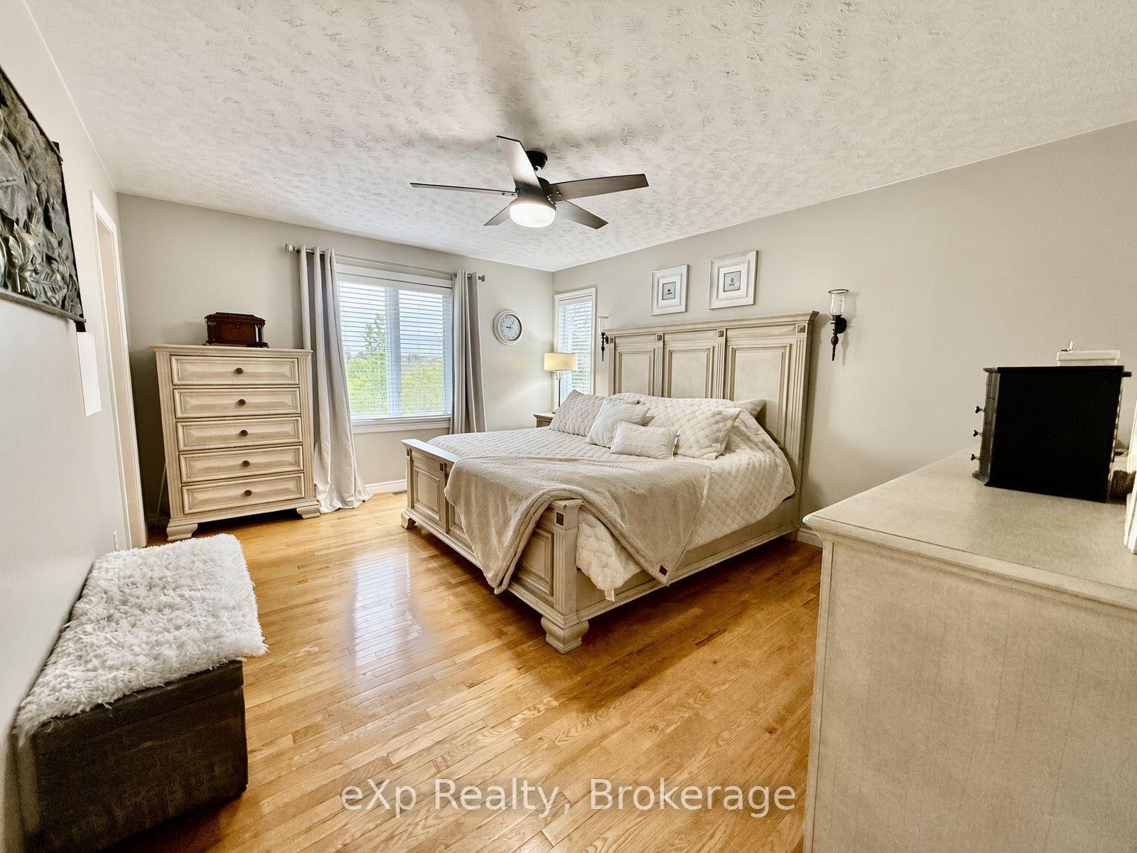 Photo 42 of 3 Gray Court, South Bruce — HOMEH