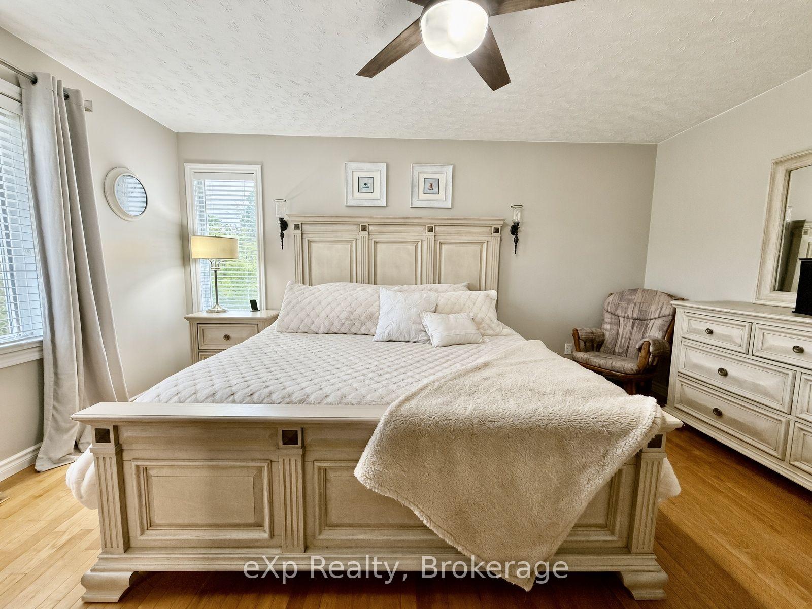 Photo 44 of 3 Gray Court, South Bruce — HOMEH