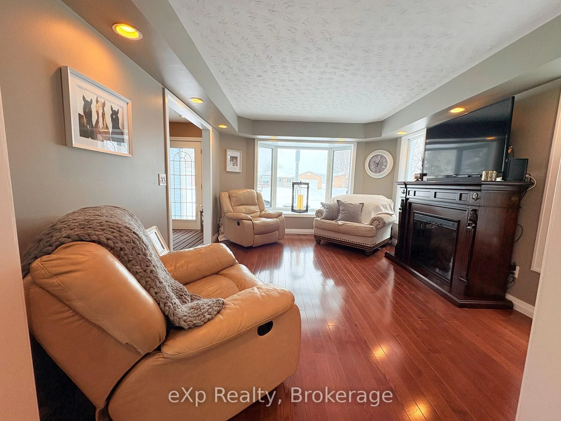 Photo 18 of 3 Gray Court, South Bruce — HOMEH