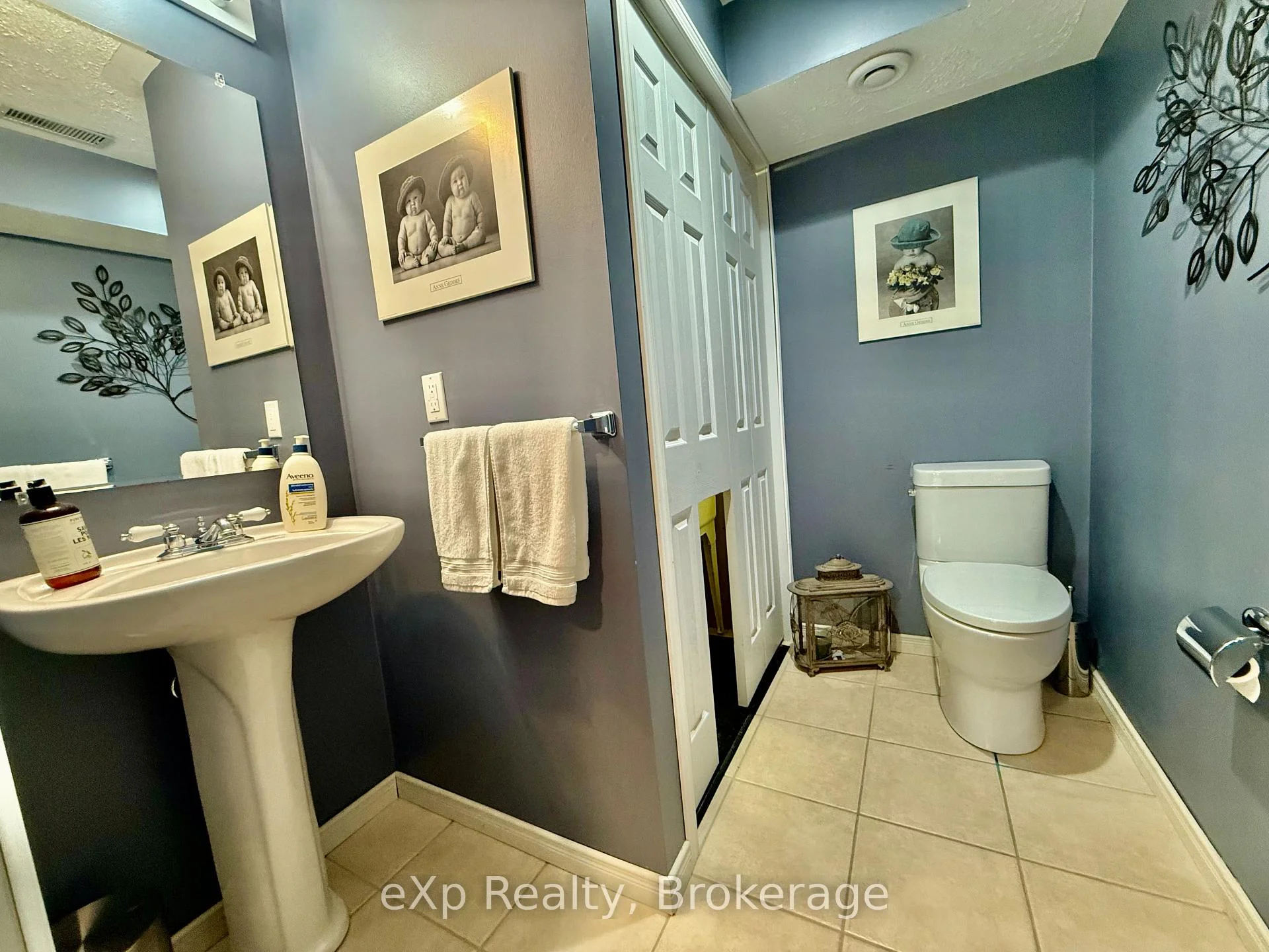 Photo 55 of 3 Gray Court, South Bruce — HOMEH