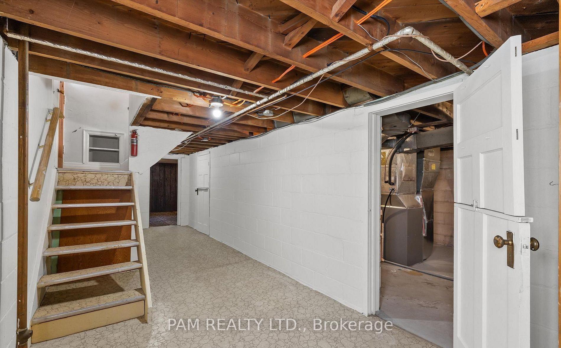 Photo 12 of 42 Parklea Drive, Toronto, Leaside — HOMEH