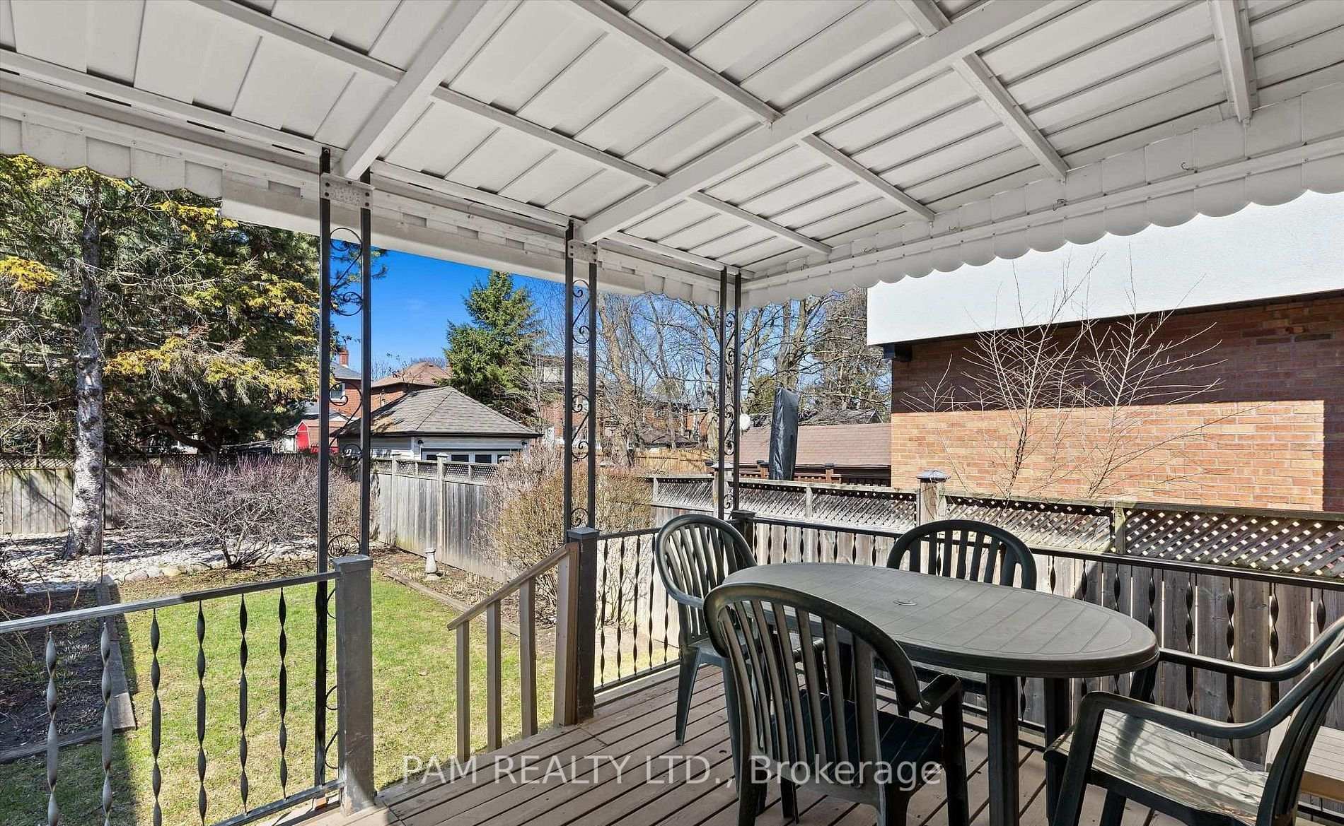 Photo 15 of 42 Parklea Drive, Toronto, Leaside — HOMEH