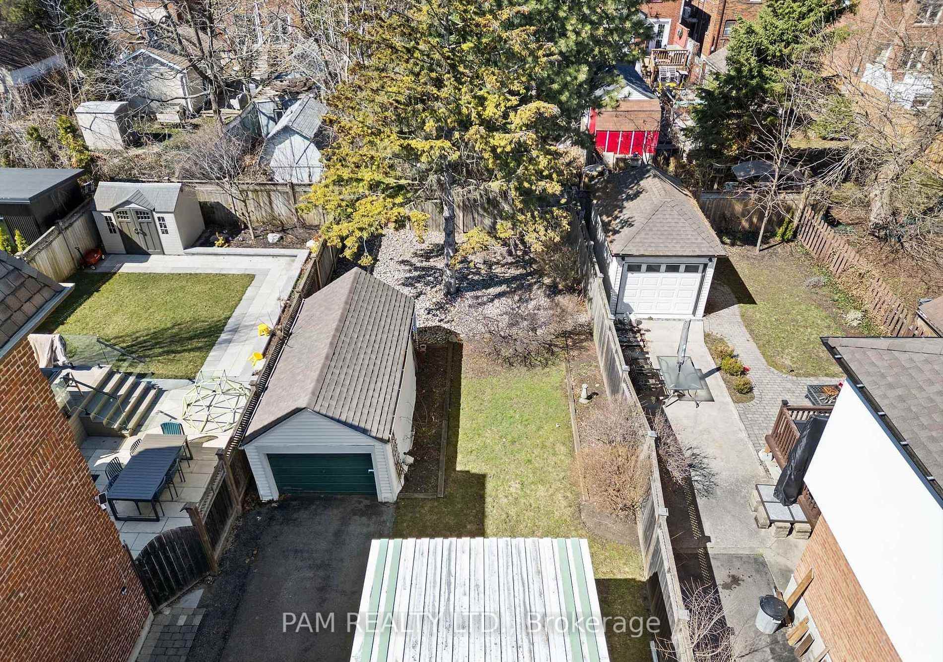 Photo 18 of 42 Parklea Drive, Toronto, Leaside — HOMEH