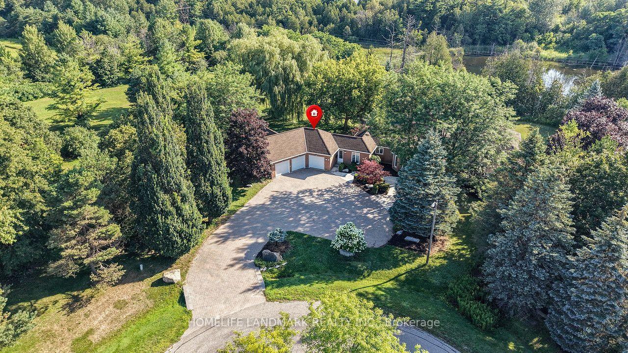 Photo 4 of 113 Offord Crescent, Aurora, Bayview Southeast — HOMEH