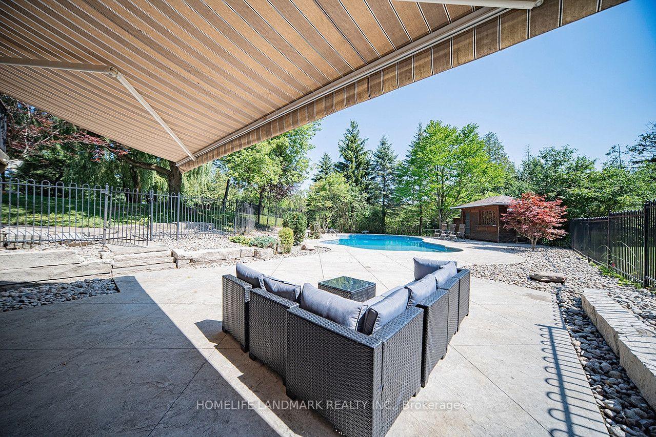 Photo 9 of 113 Offord Crescent, Aurora, Bayview Southeast — HOMEH
