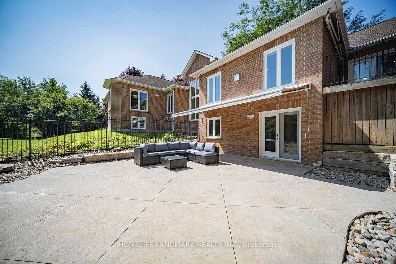 Photo 11 of 113 Offord Crescent, Aurora, Bayview Southeast — HOMEH