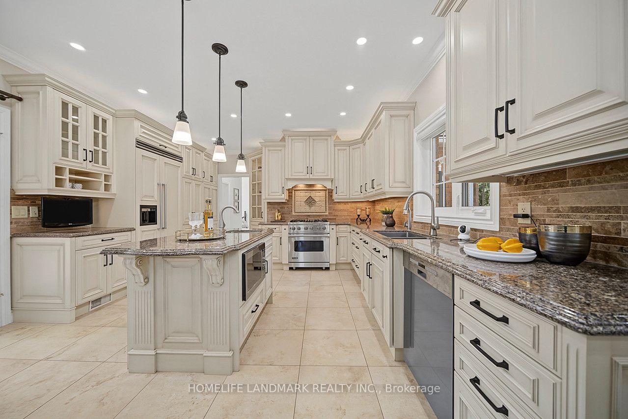 Photo 18 of 113 Offord Crescent, Aurora, Bayview Southeast — HOMEH