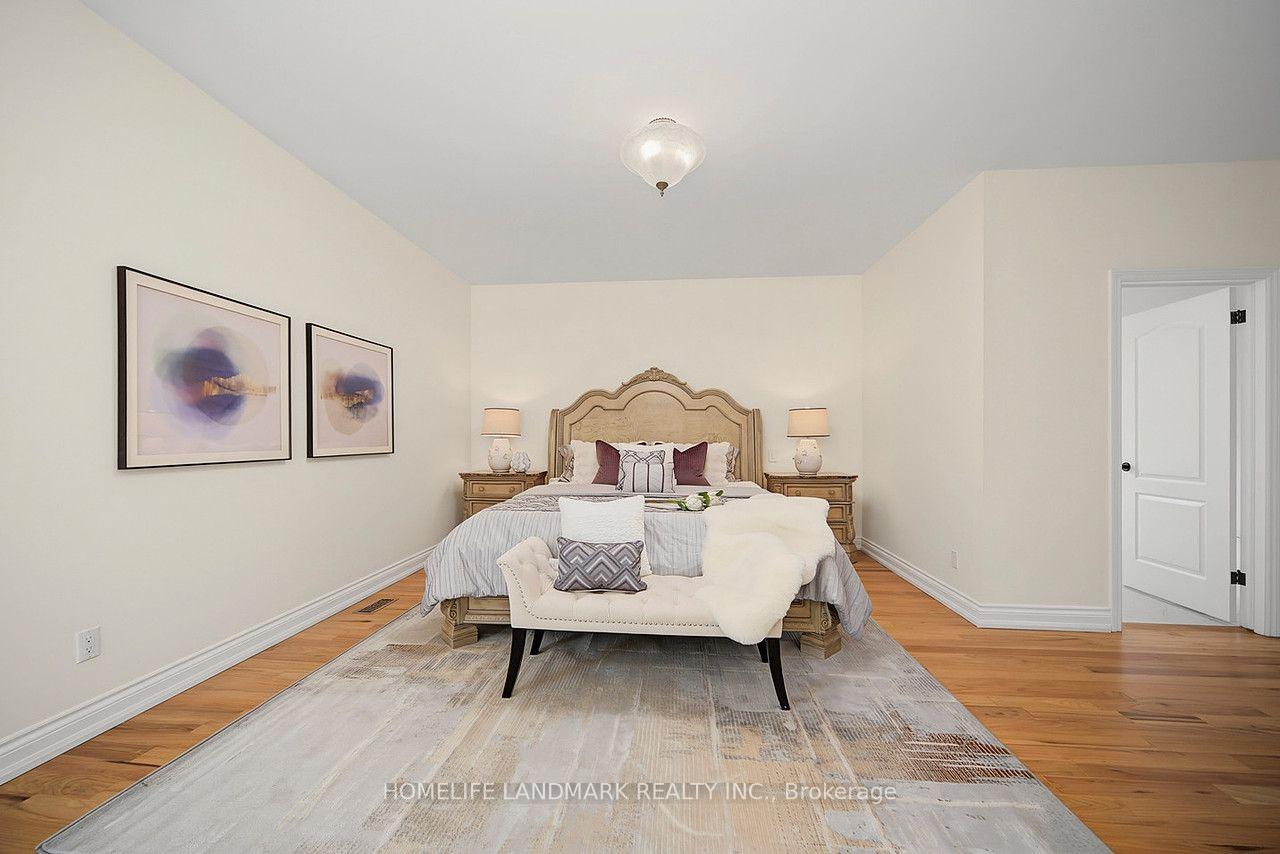 Photo 35 of 113 Offord Crescent, Aurora, Bayview Southeast — HOMEH