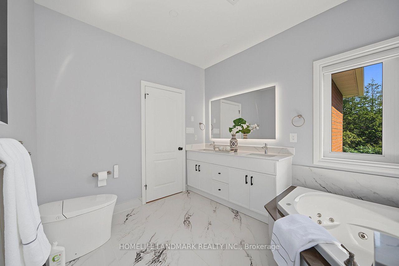 Photo 39 of 113 Offord Crescent, Aurora, Bayview Southeast — HOMEH
